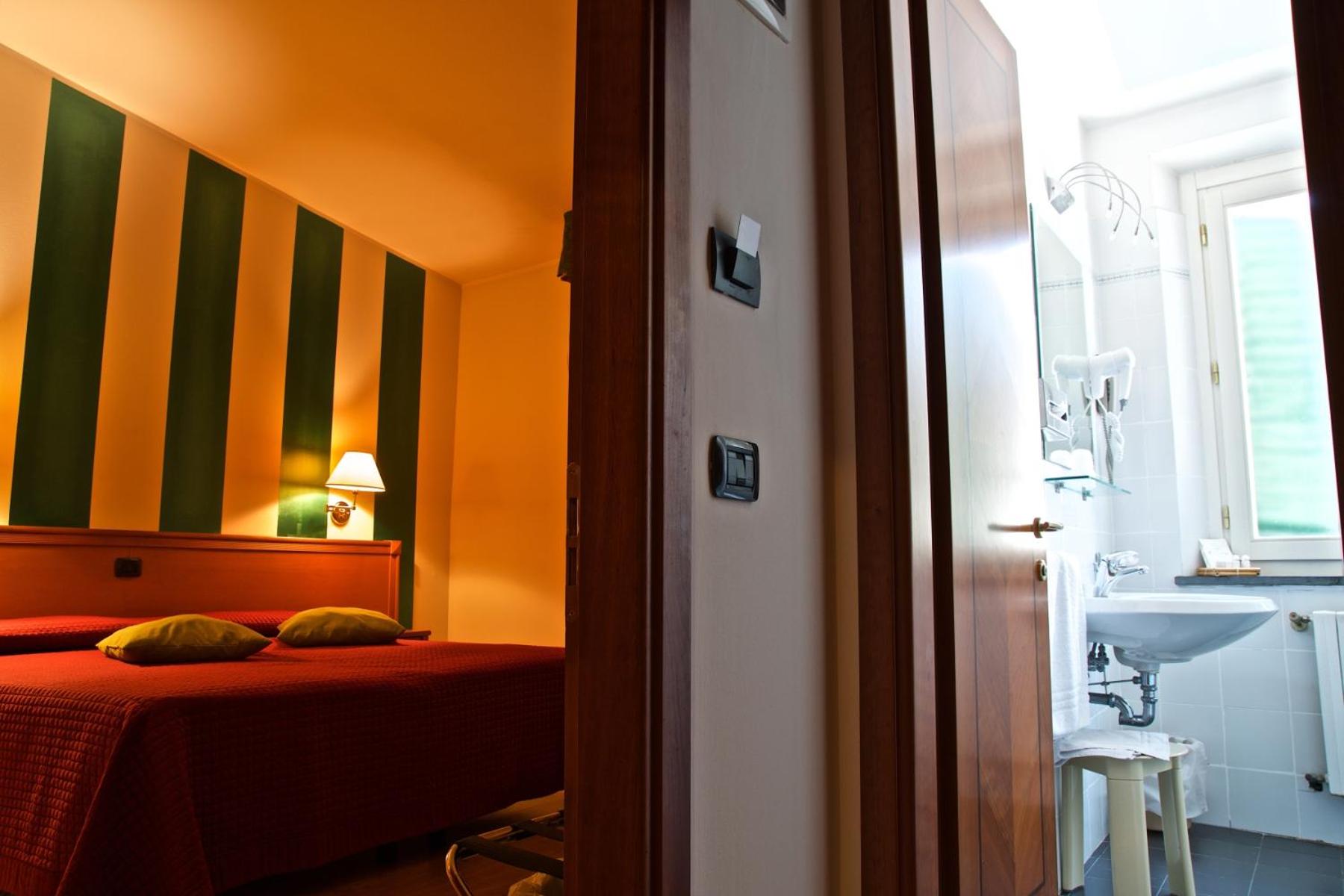 Superior Double or Twin Room - Photo 24