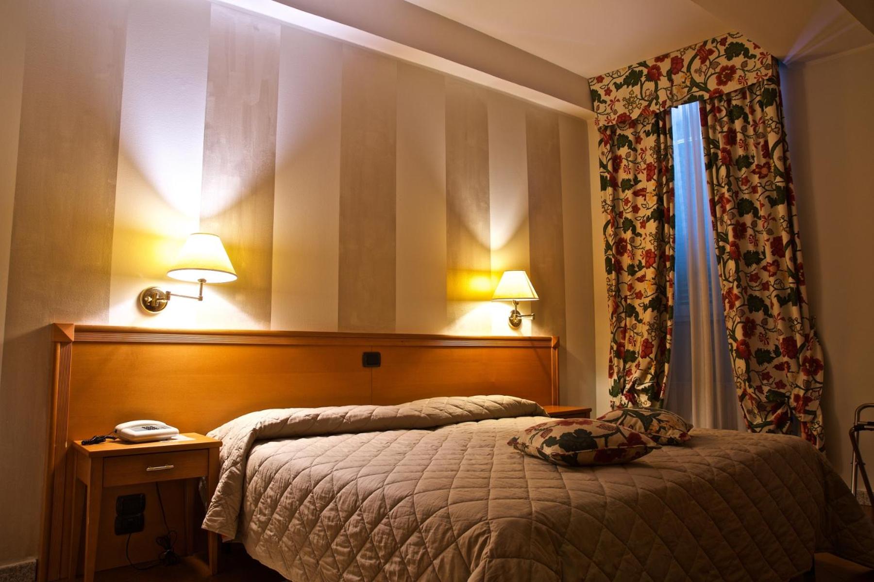 Superior Double or Twin Room - Photo 29