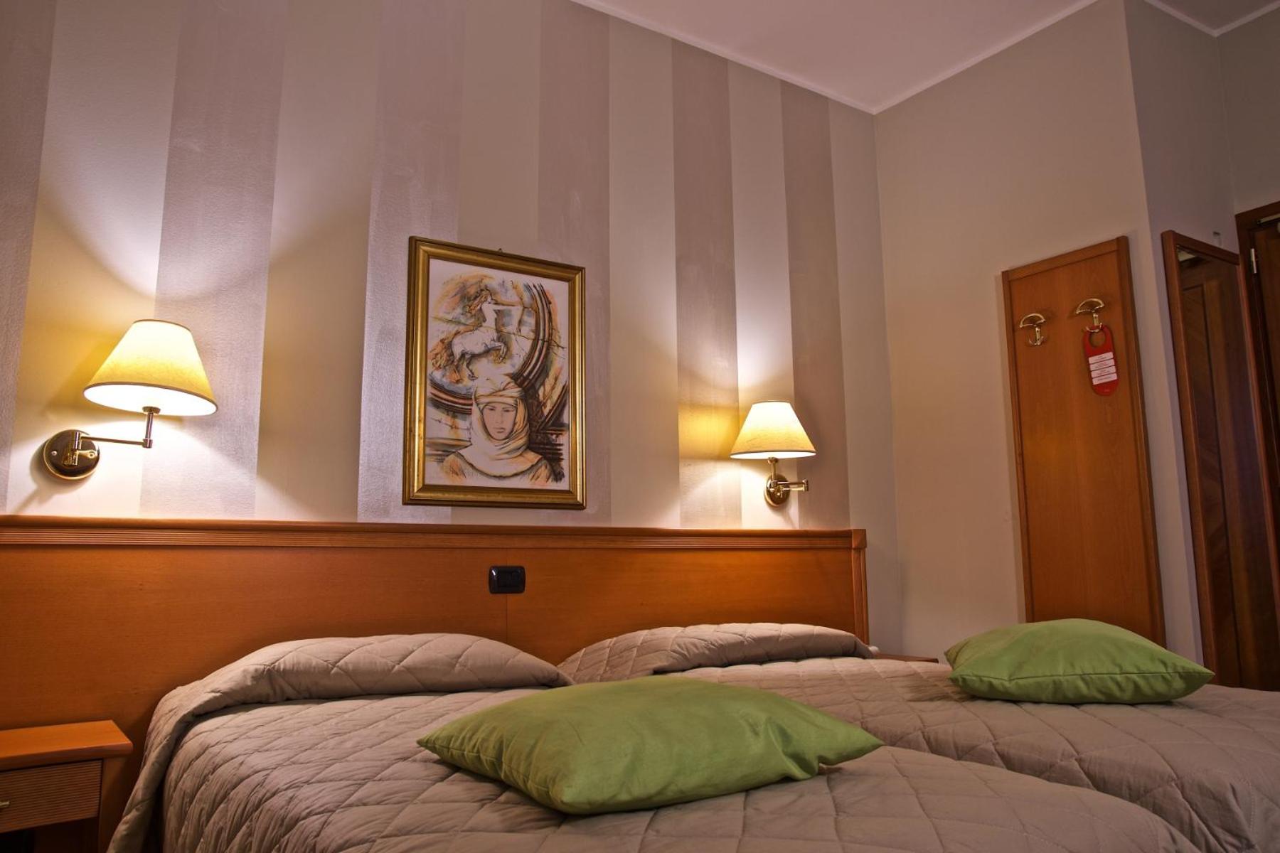 Superior Double or Twin Room - Photo 30