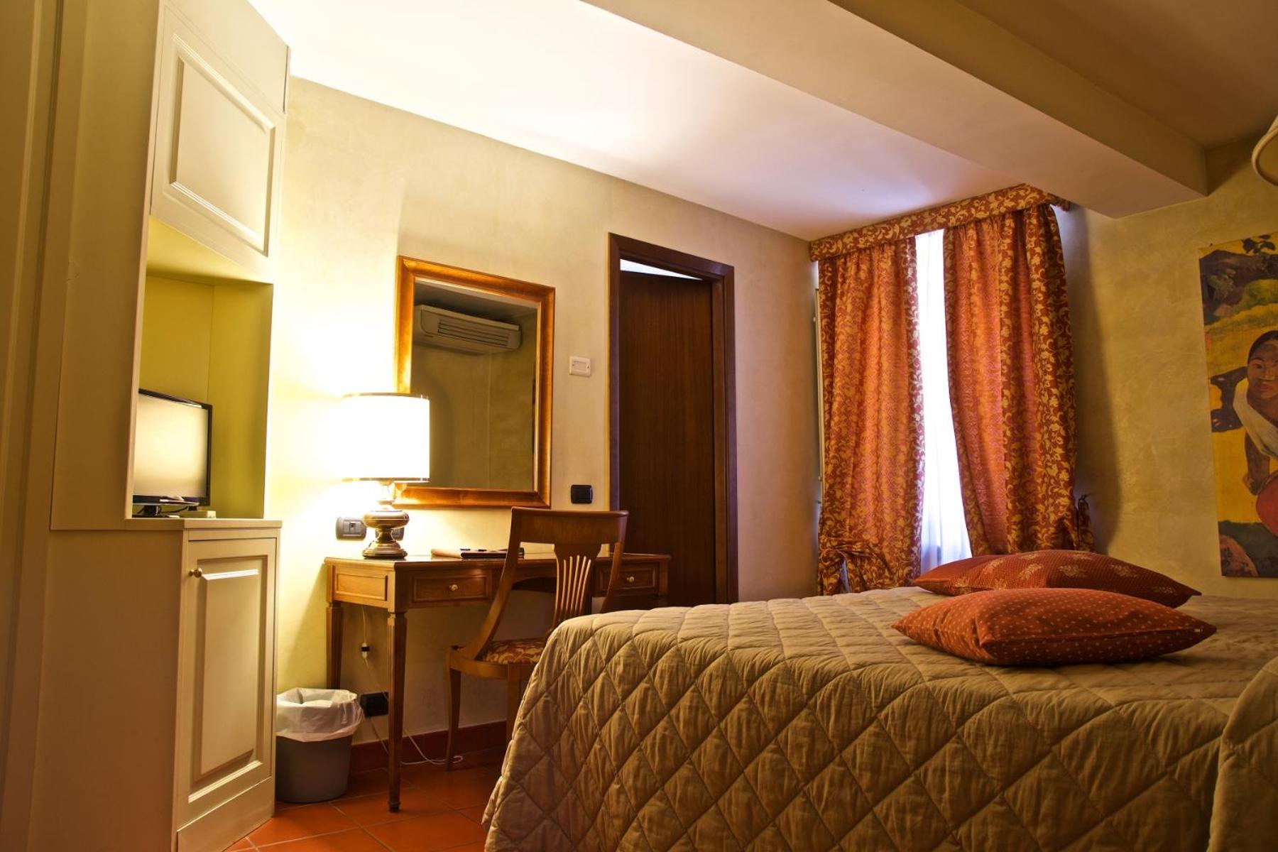 Superior Double or Twin Room - Photo 34