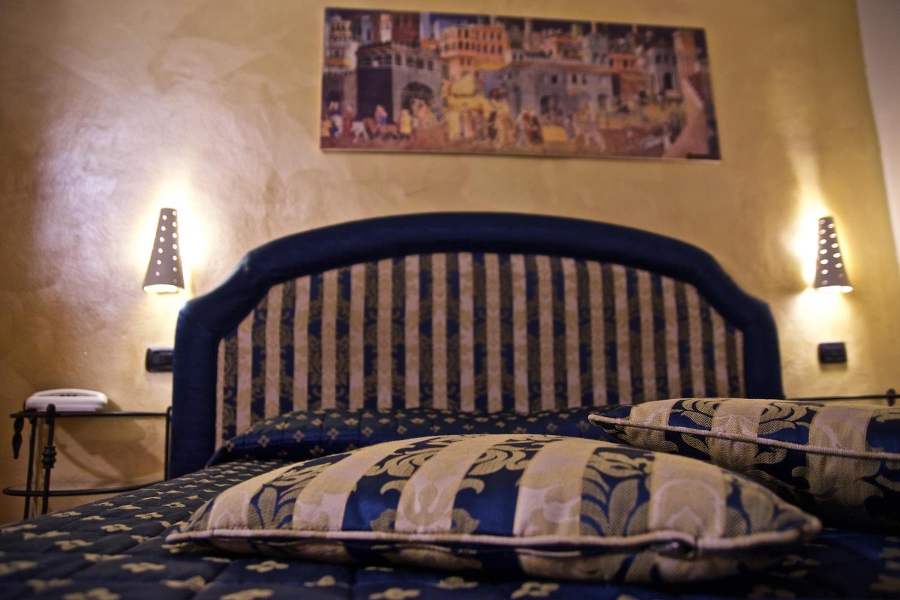 Classic Double or Twin Room - Photo 2