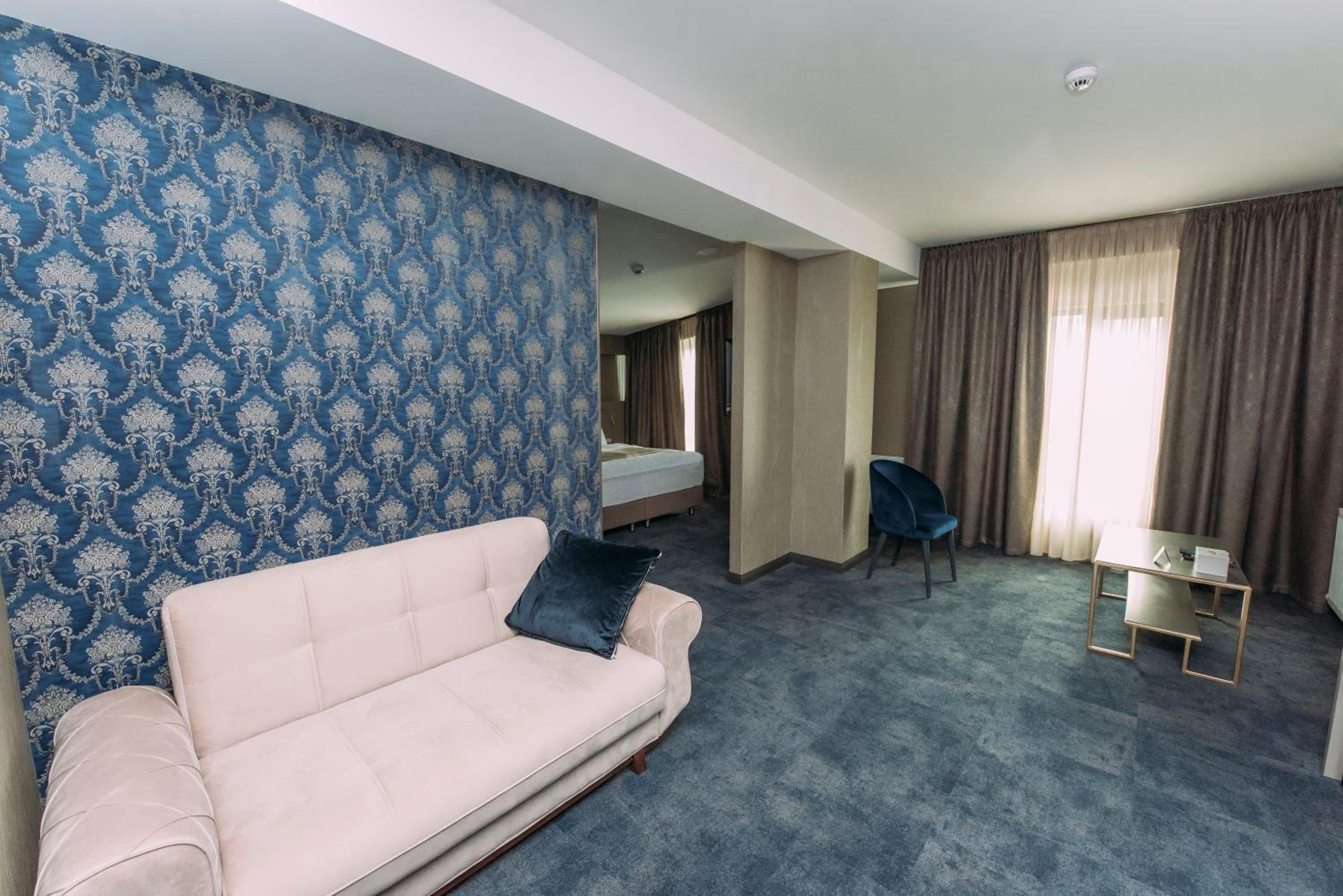 Superior Suite - Photo 2