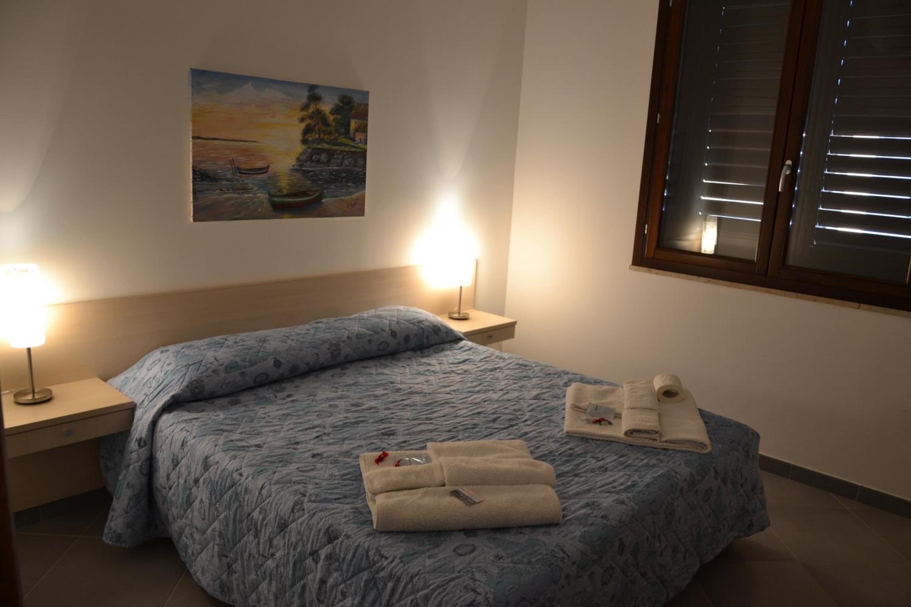 One-Bedroom Apartment - Photo 4