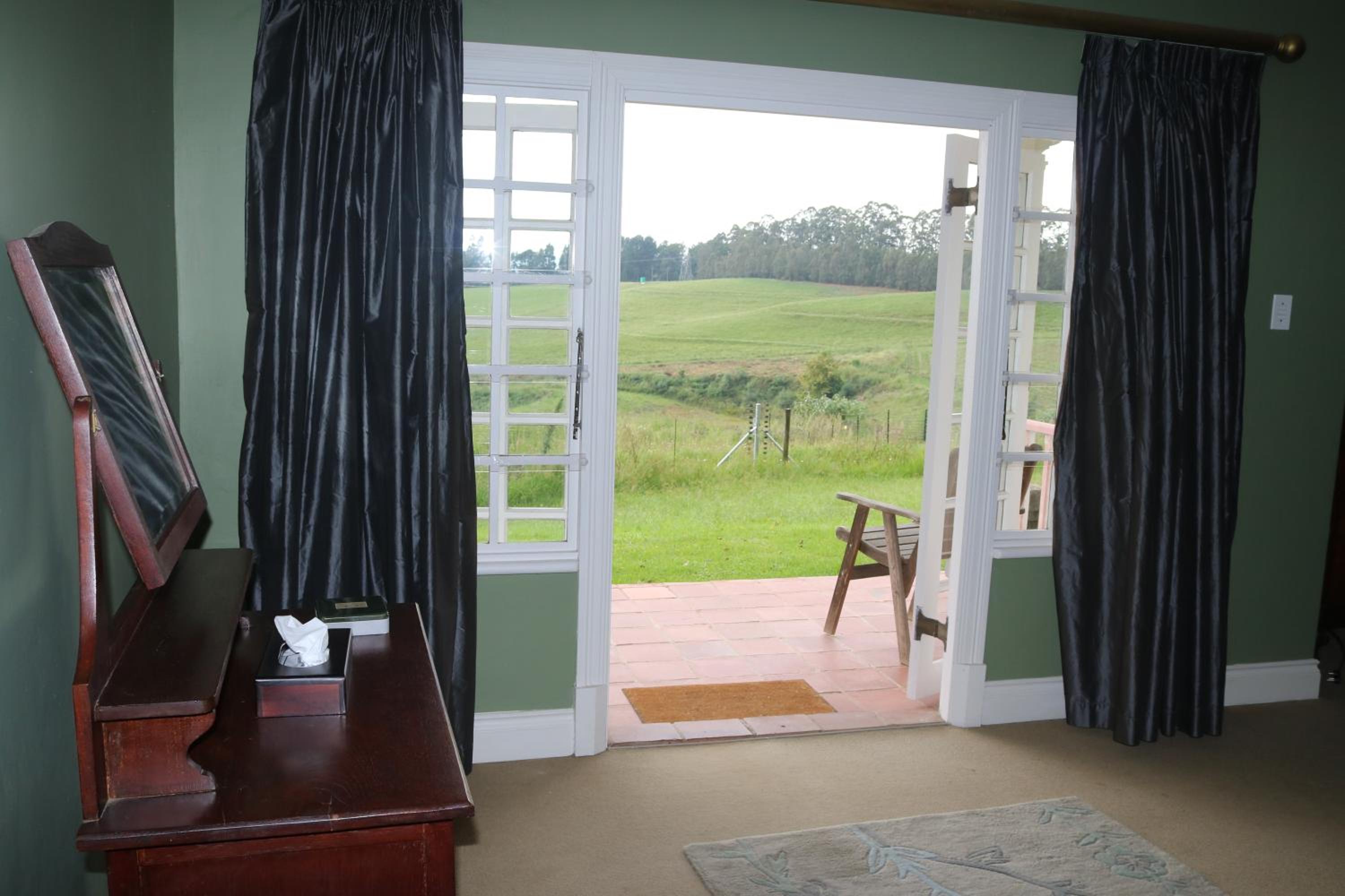 Executive Suite With Spa Bath photo 2