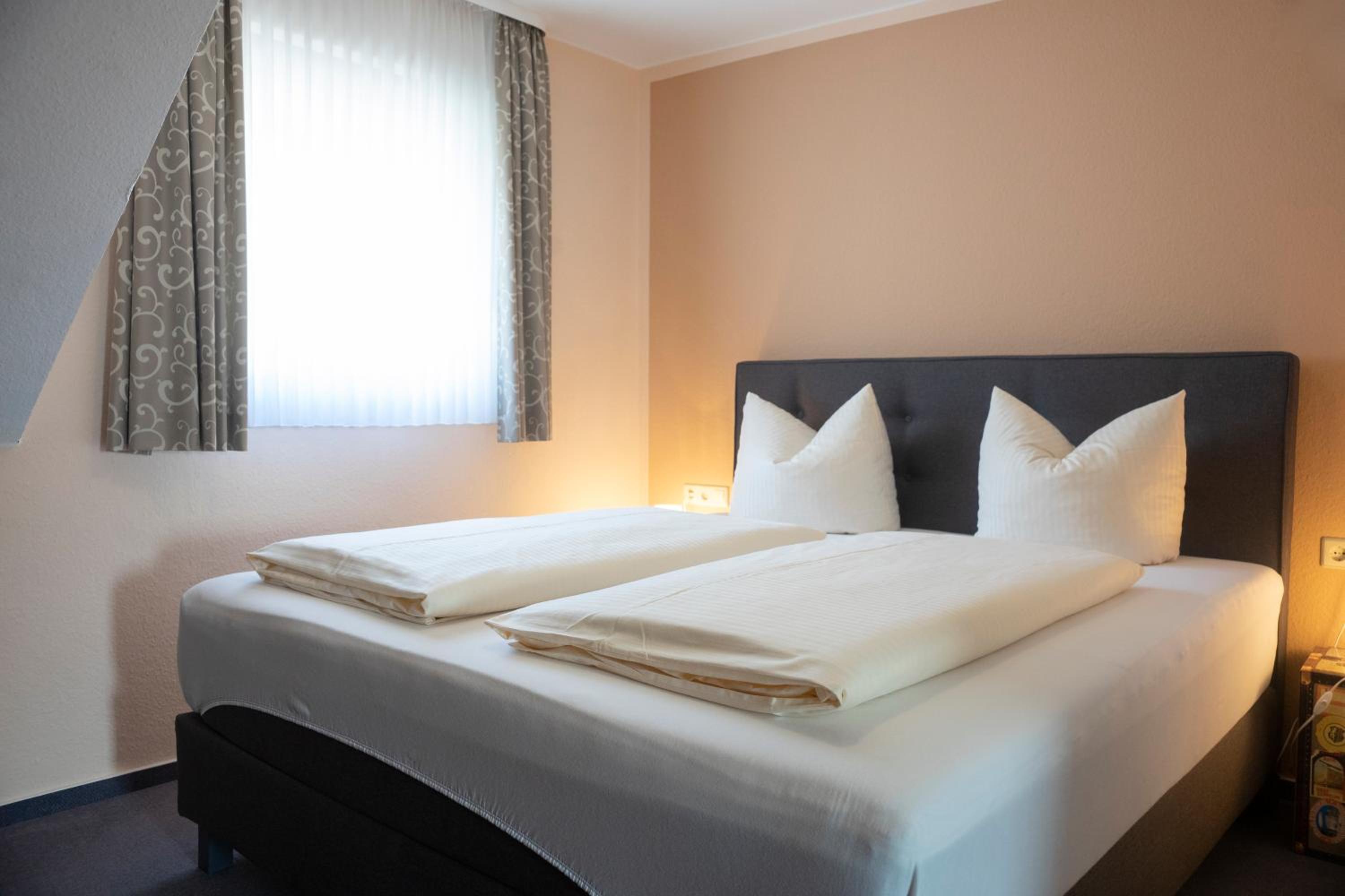 Double Room - Photo 4