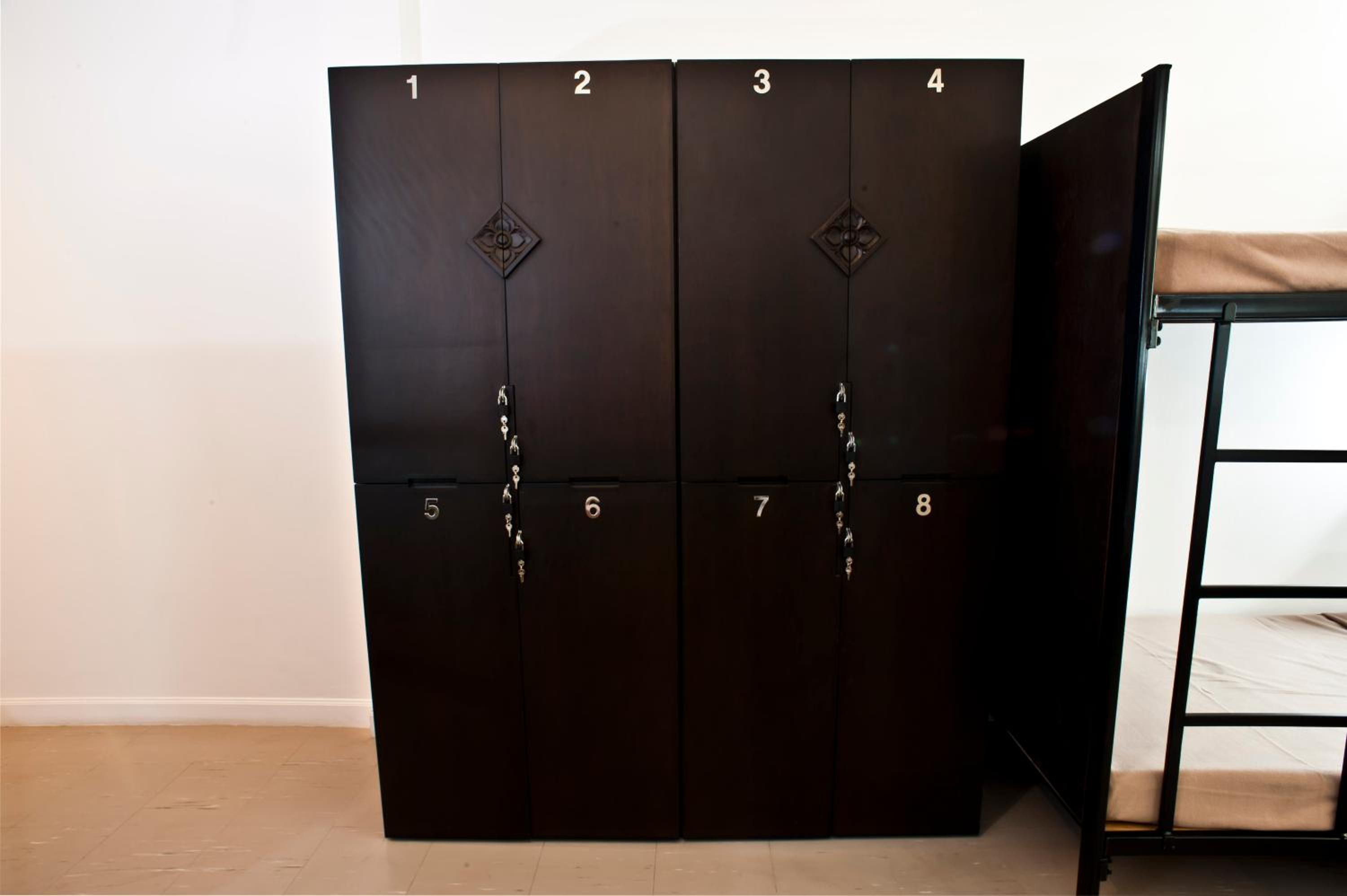 Family Room with Private Bathroom (8 Adults) photo 3