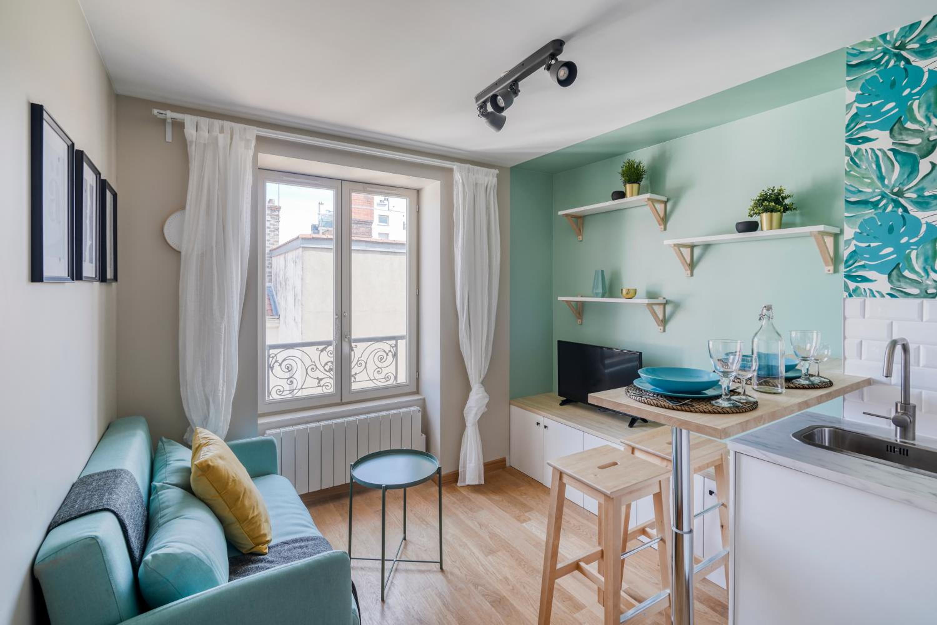 One-Bedroom Apartment