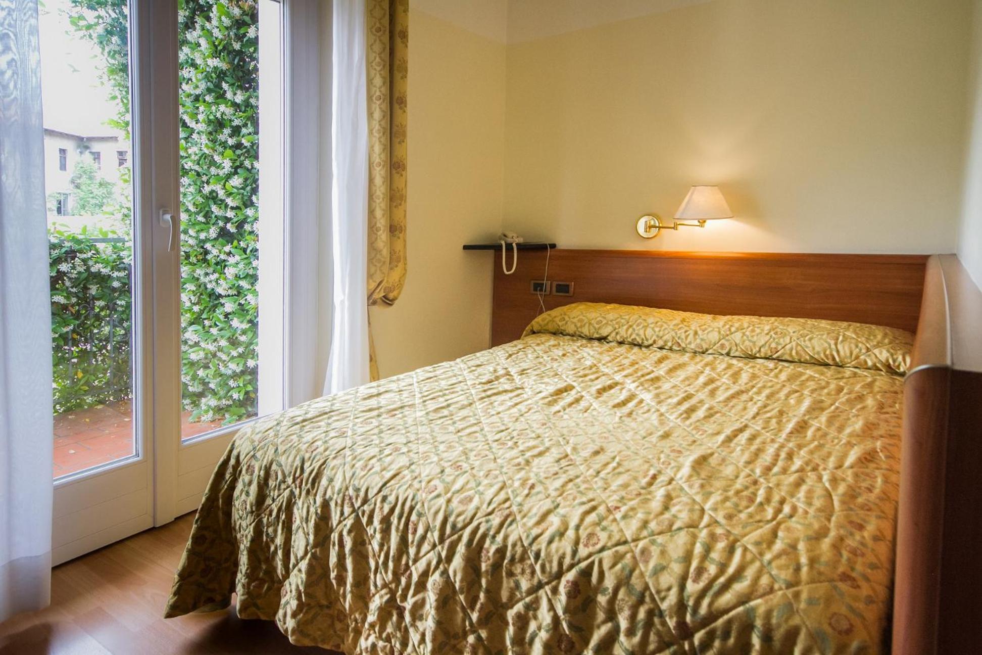 Superior Queen Room photo 2