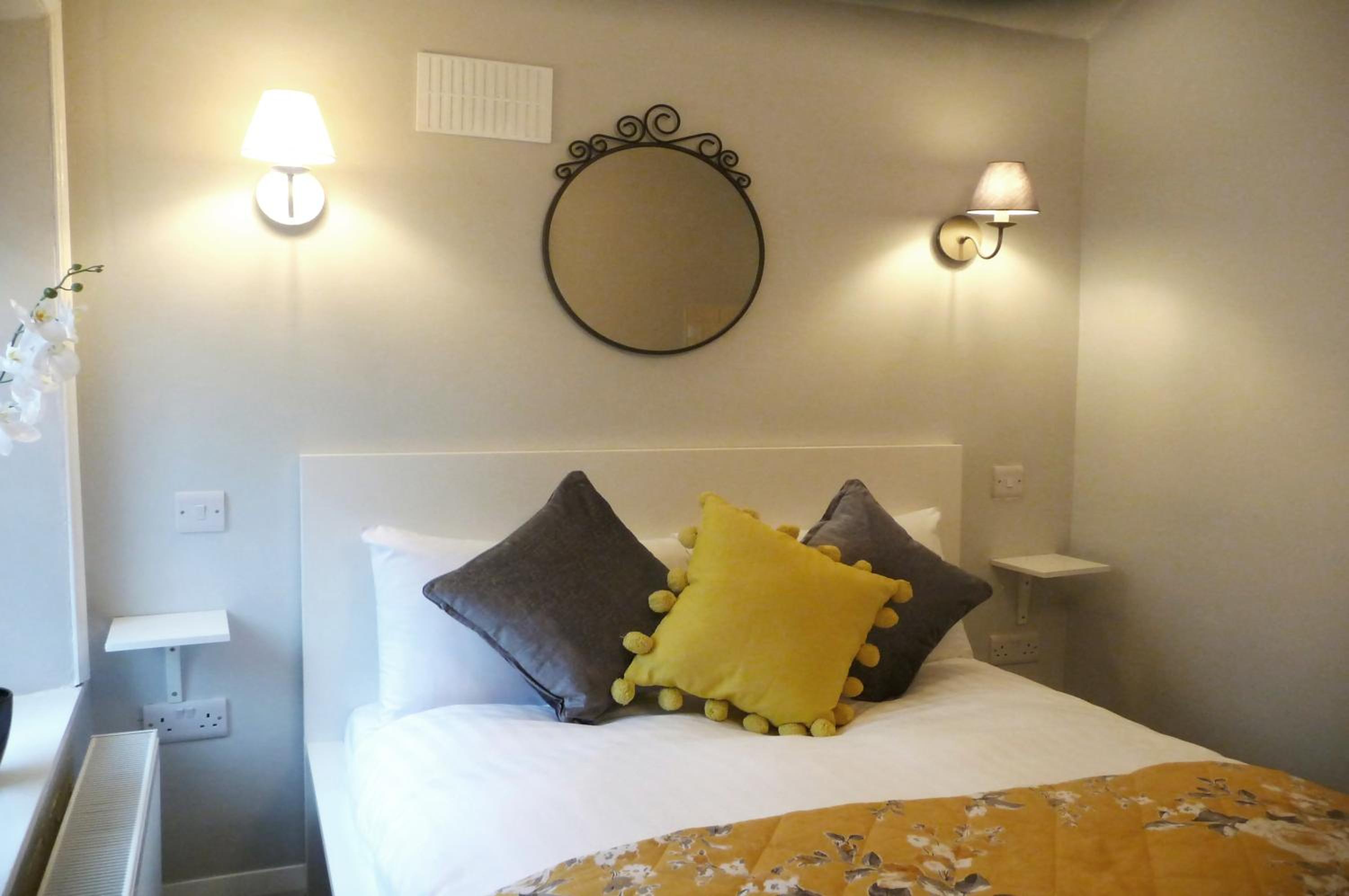 Studio Apartment photo 1