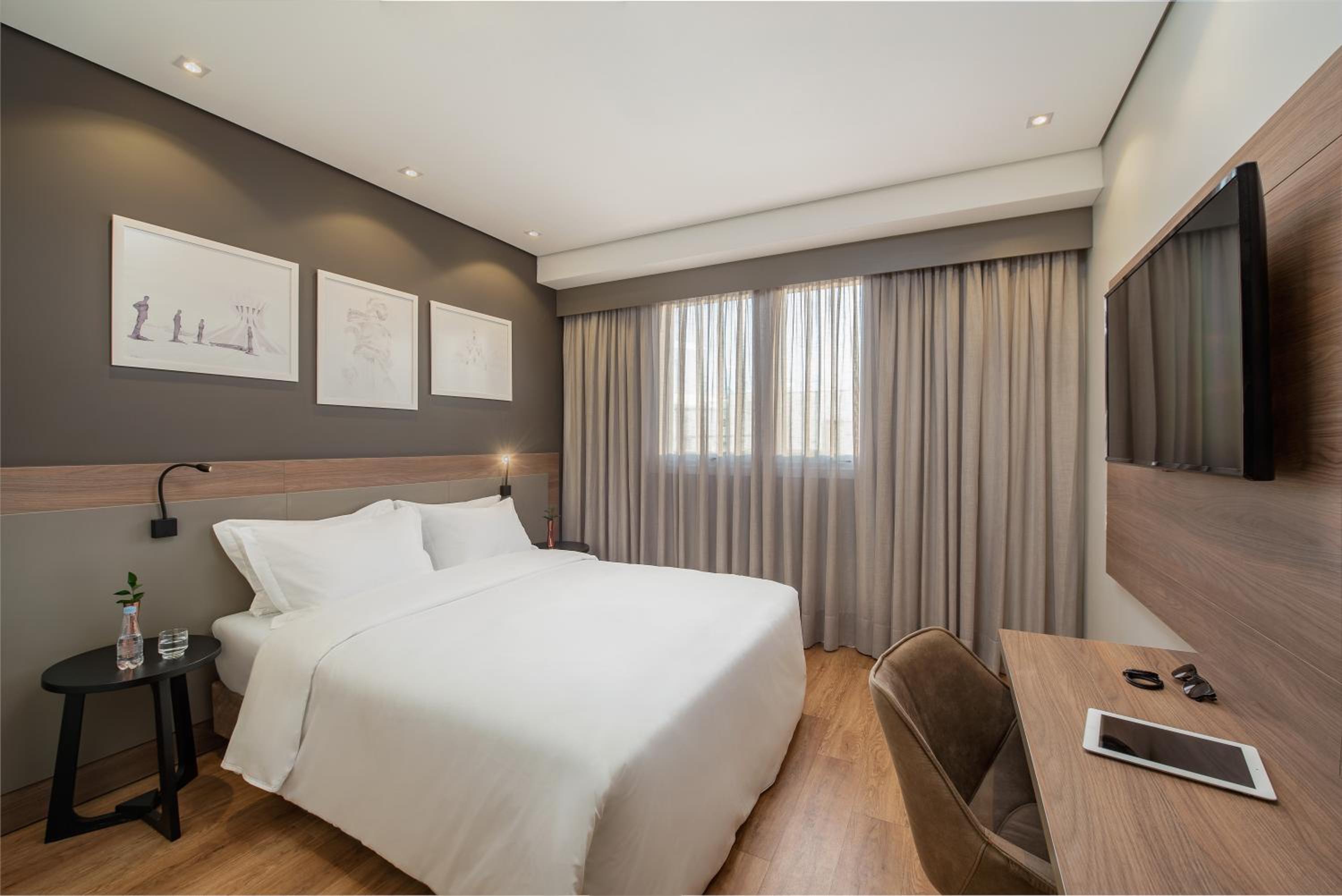 Standard Casal - 1 Cama Casal