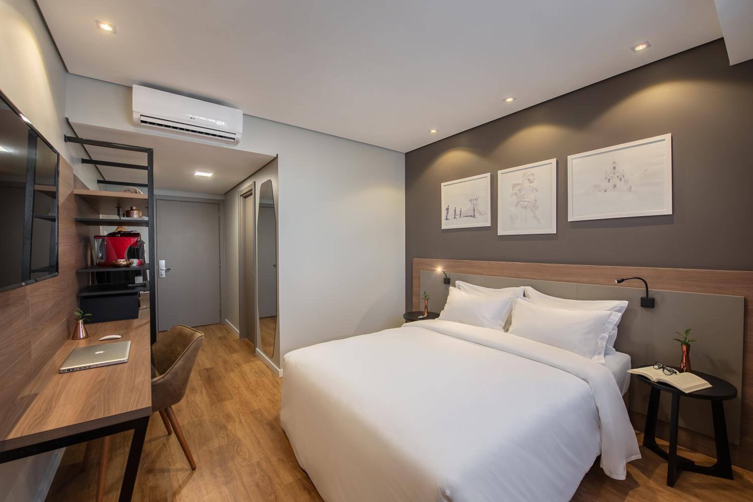 Premium Casal - 1 Cama Queen photo 1