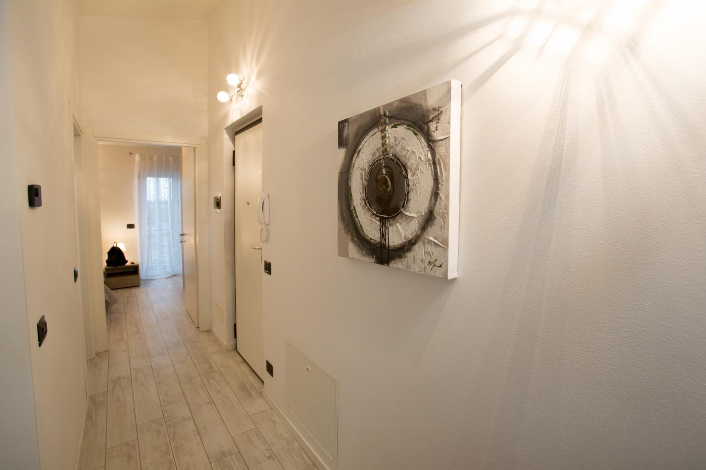 One-Bedroom Apartment - Photo 14