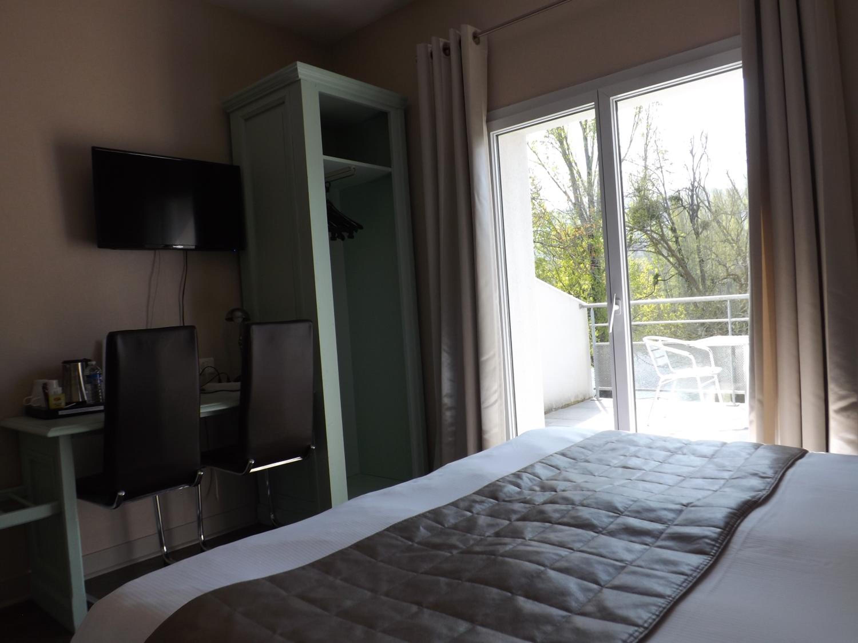 Double Room - Photo 3