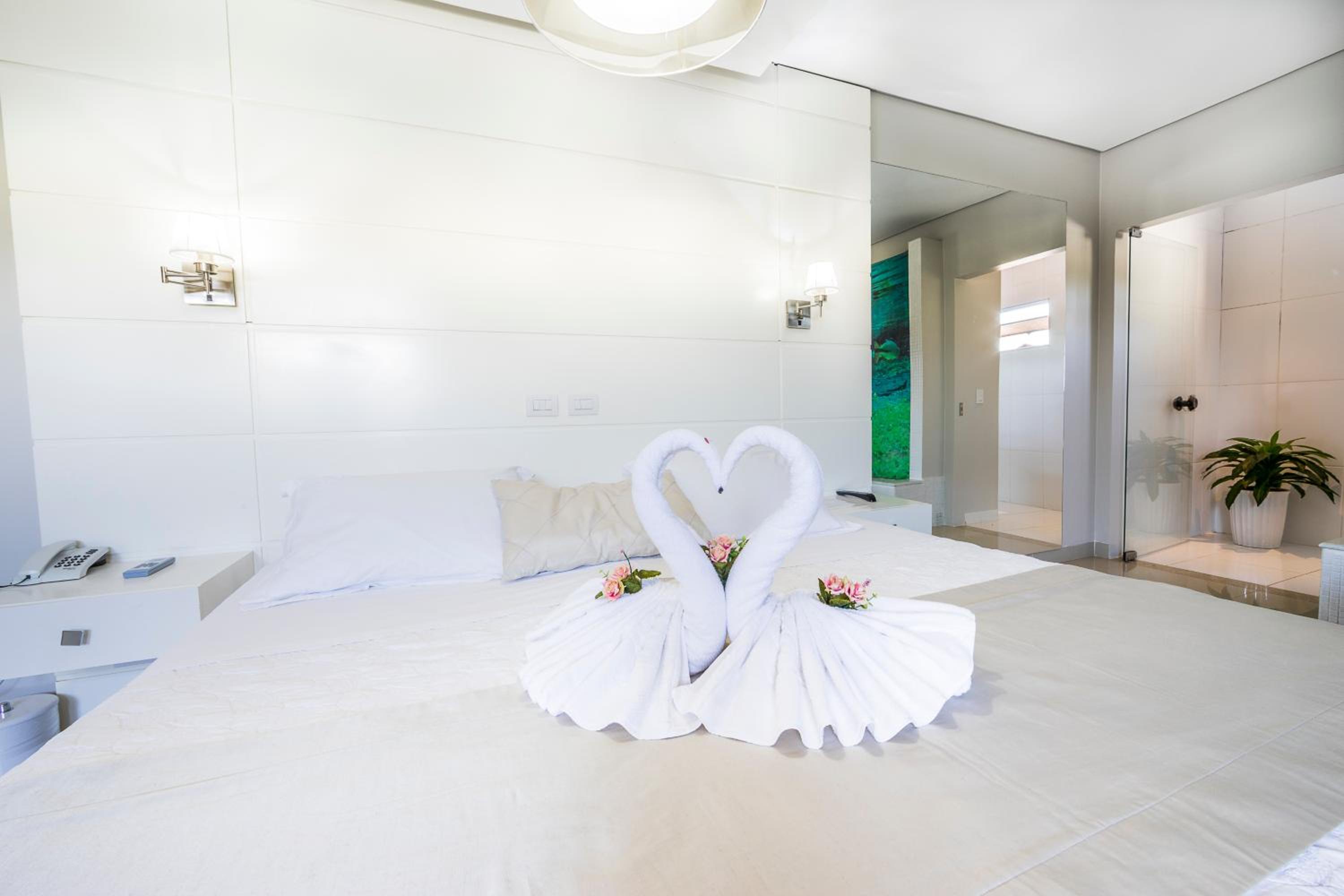 Suite with Hot Tub photo 1