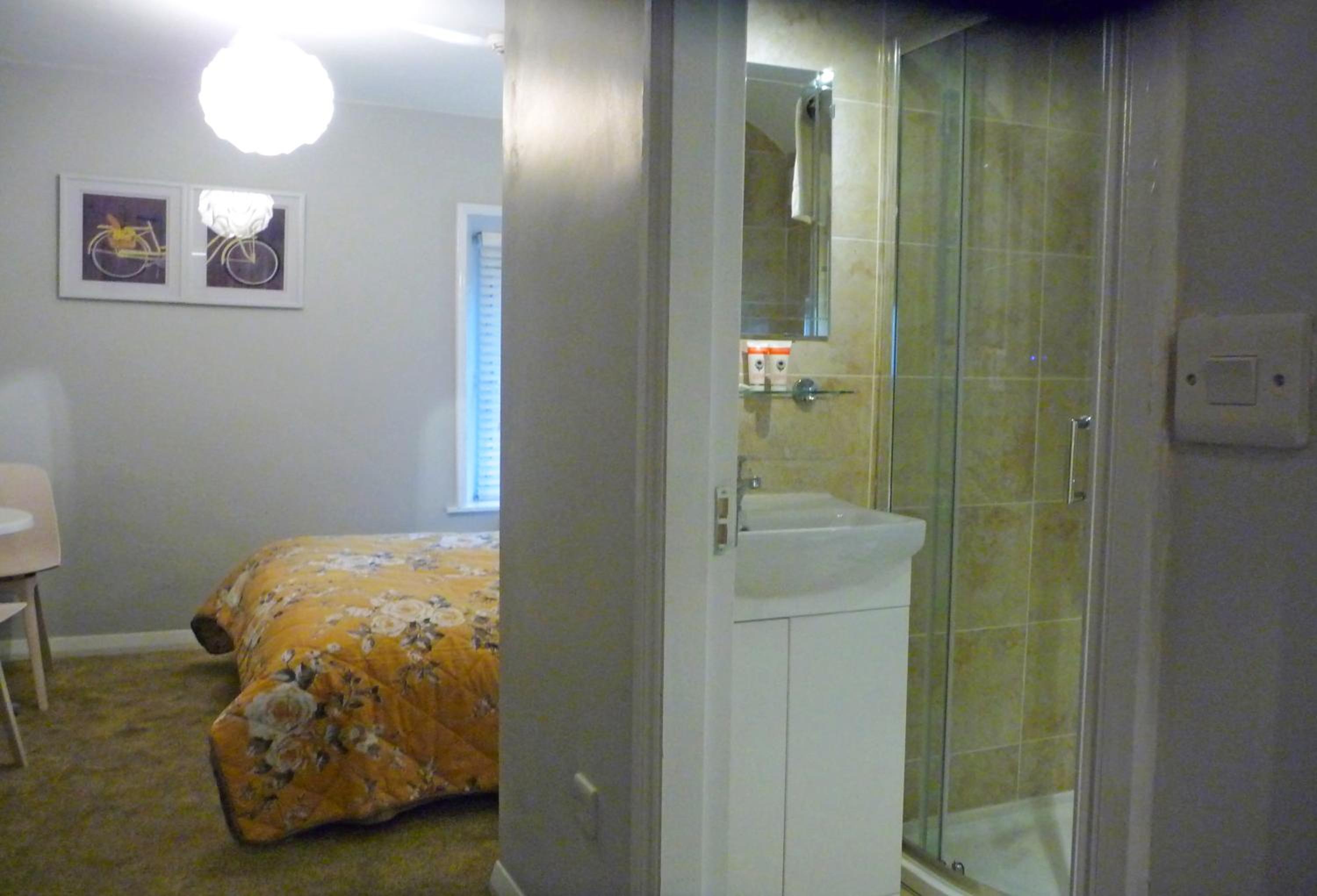 Studio Apartment photo 3