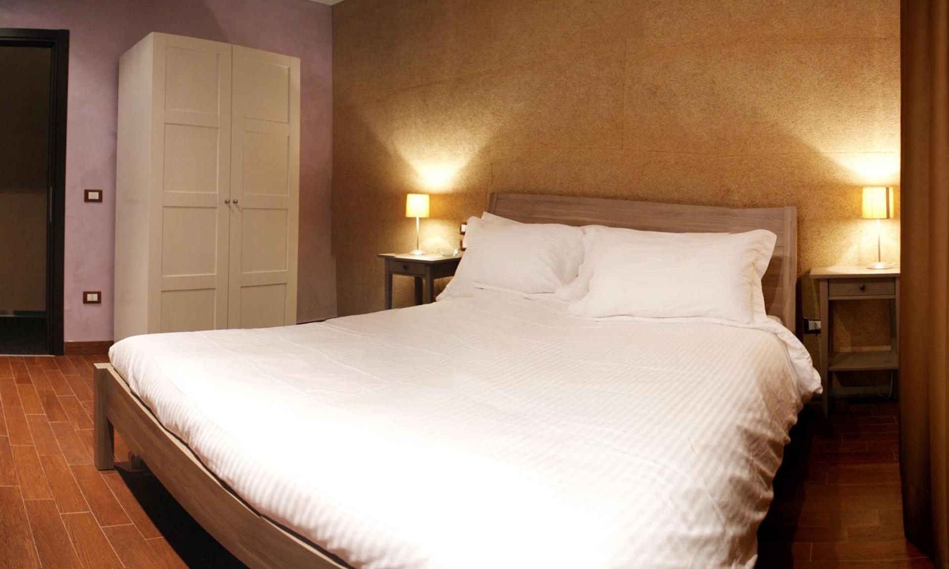 Double Room - Photo 15