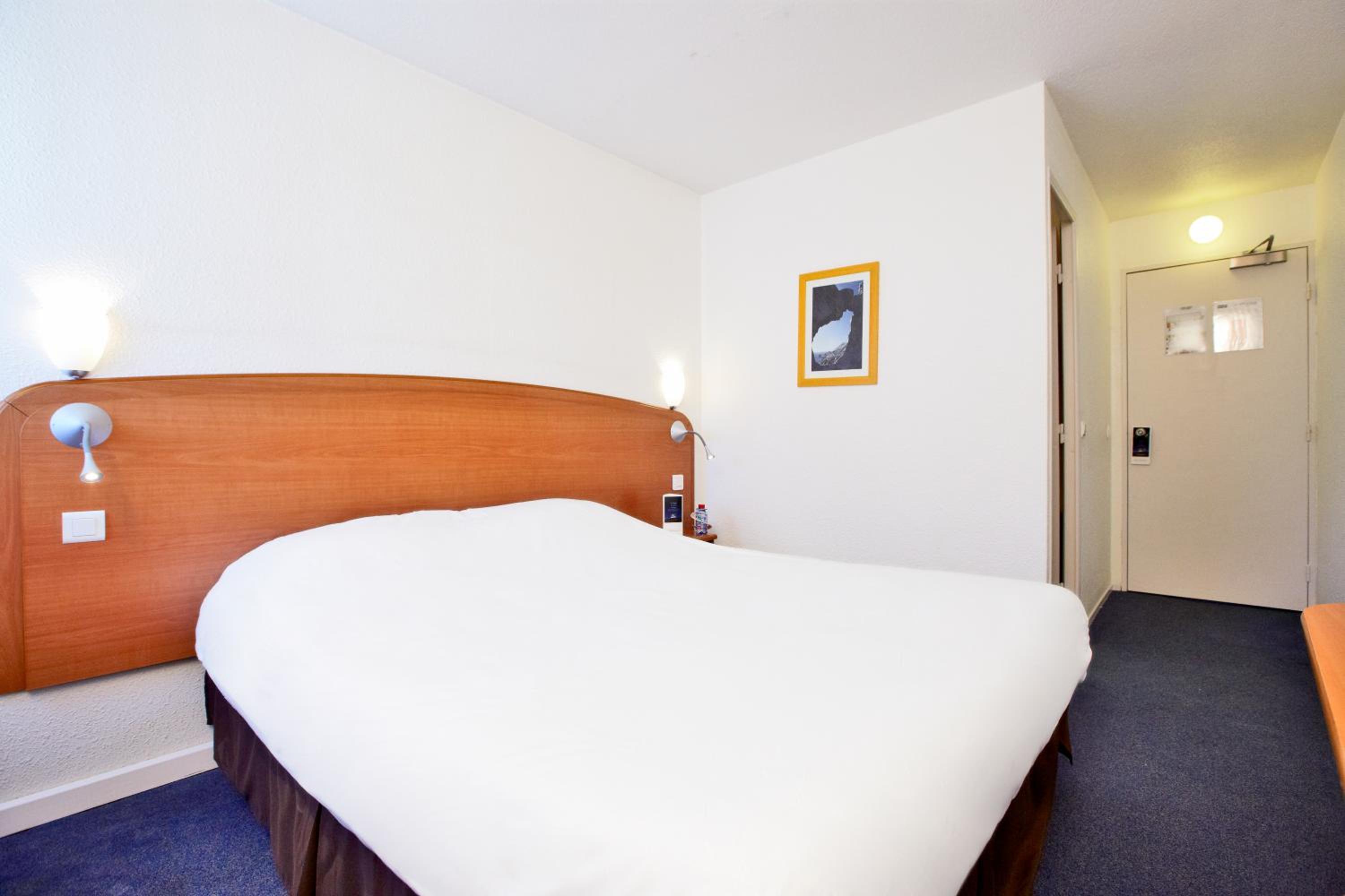 Double Room with One Double Bed photo 1