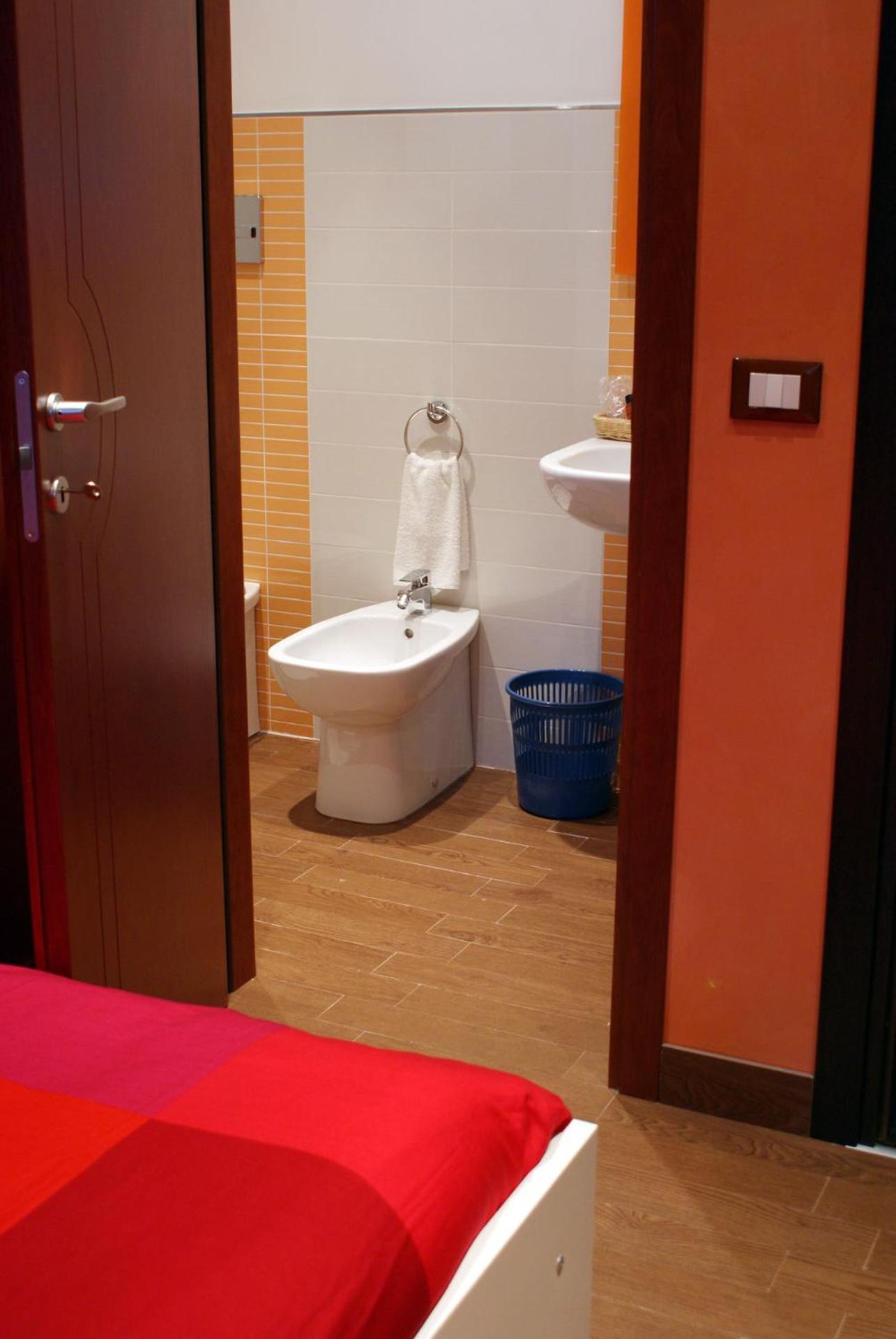 Double Room - Photo 11