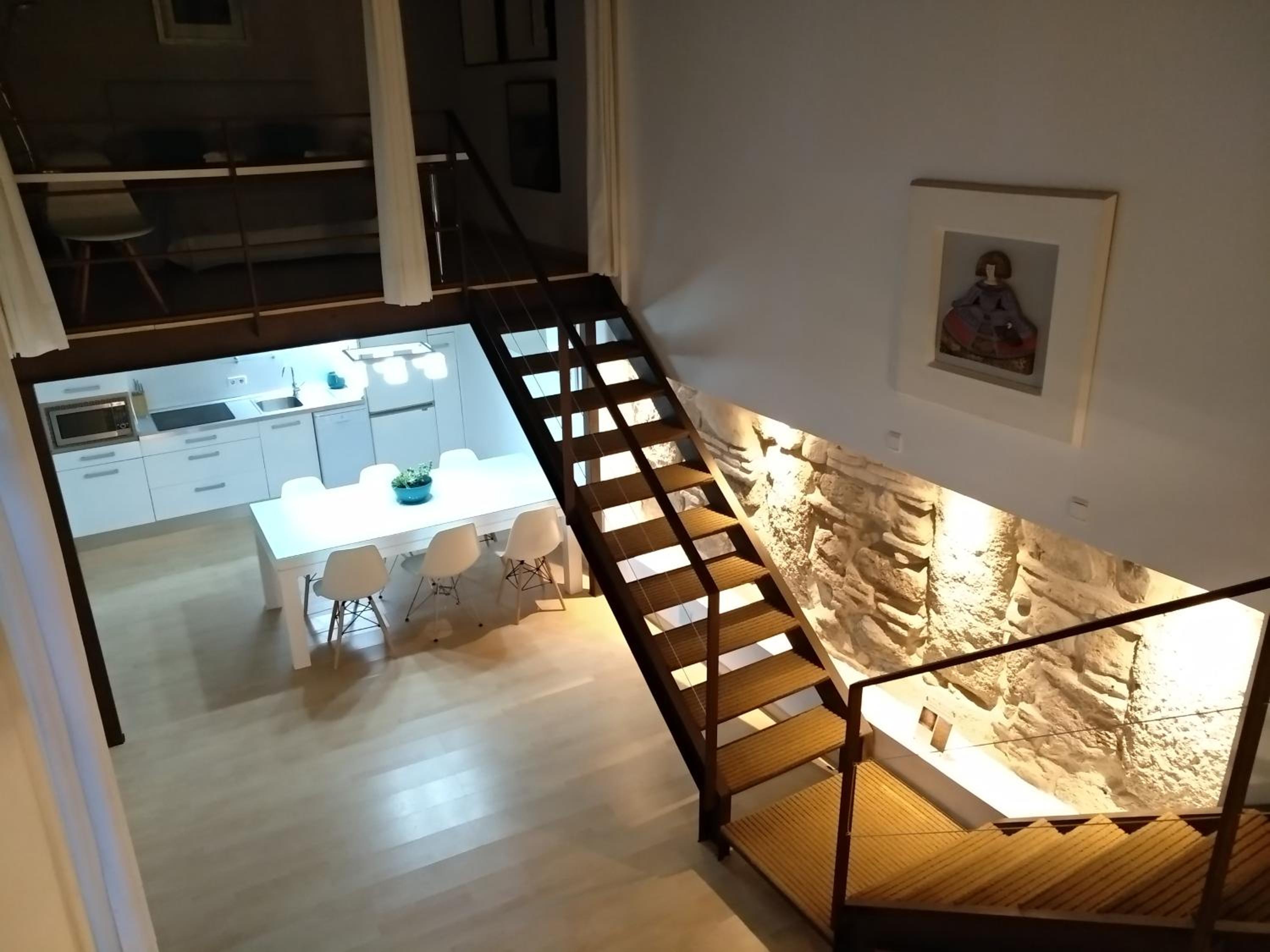 Two-Bedroom Loft - Photo 2