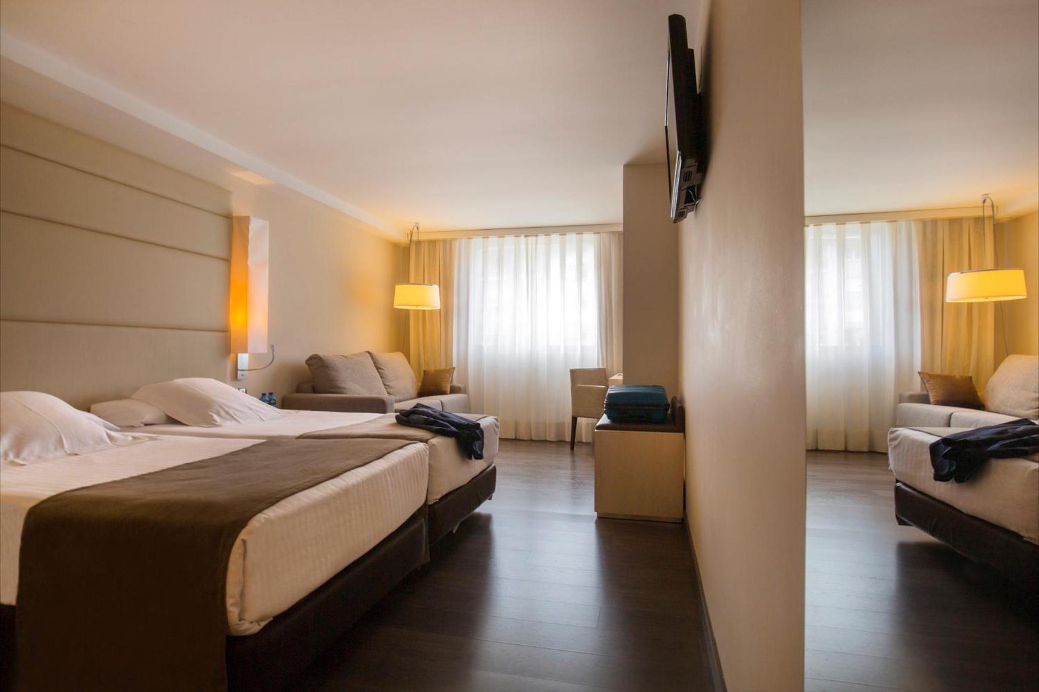 Standard Triple Room photo 3