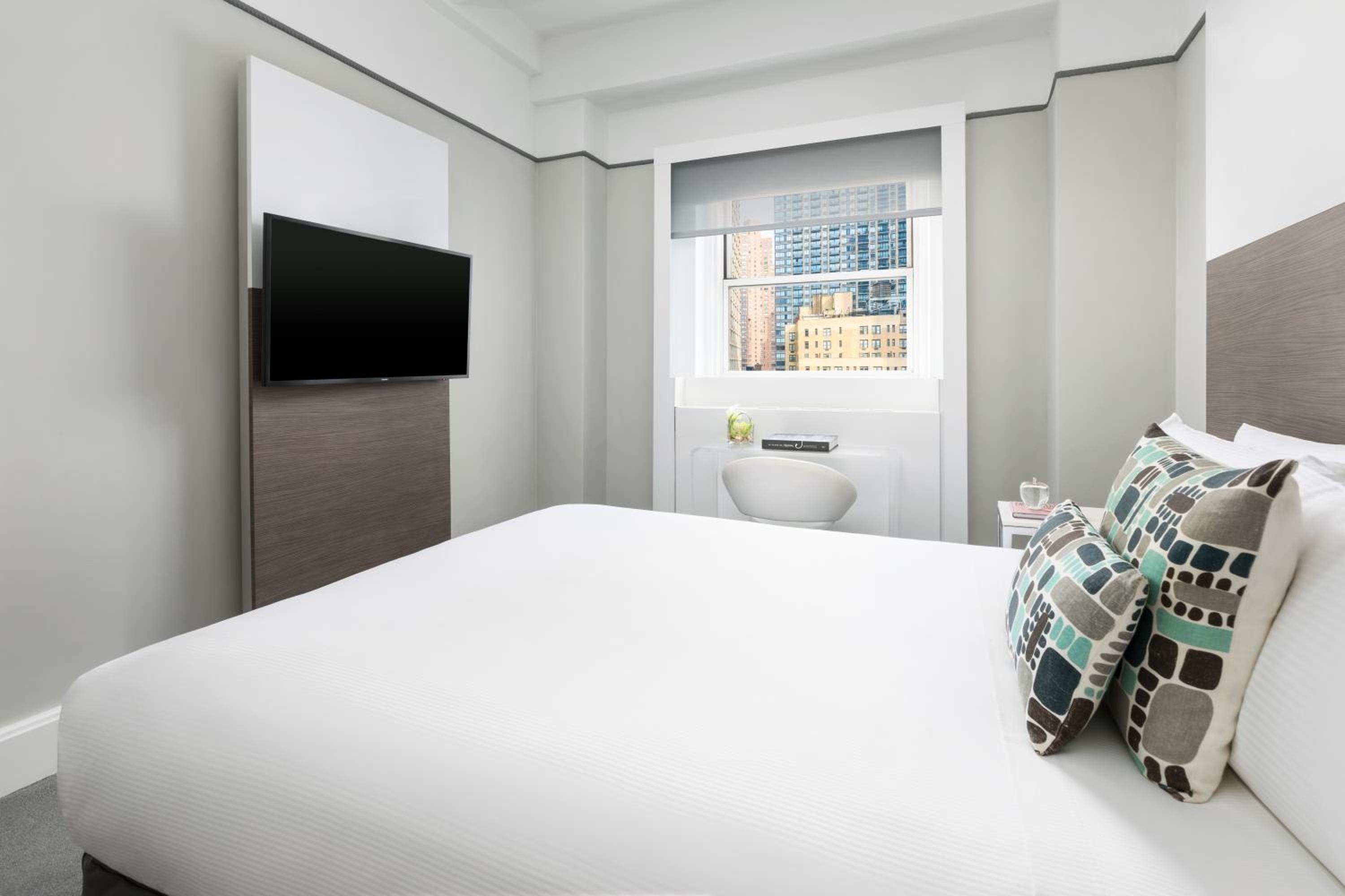 Queen Room - Disability Access
