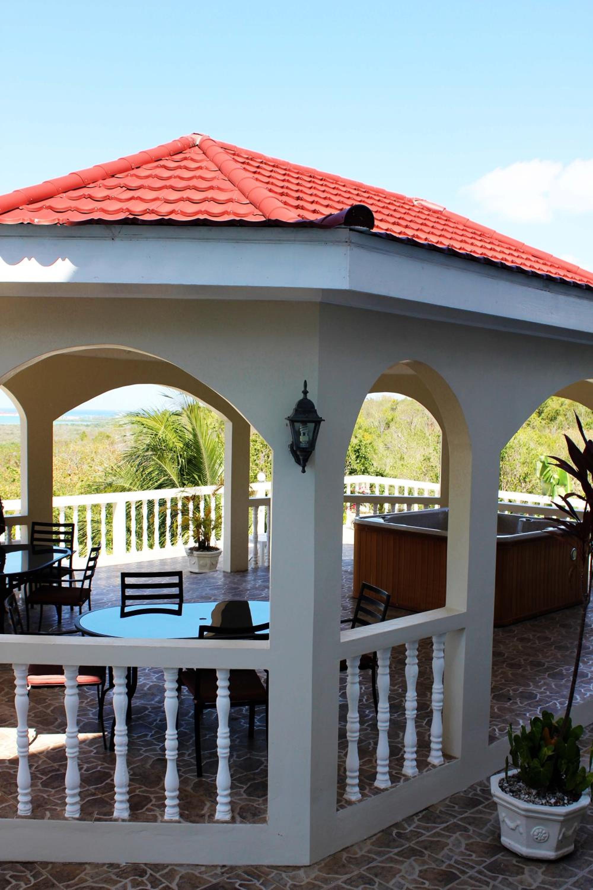 Family Room with Sea View photo 3