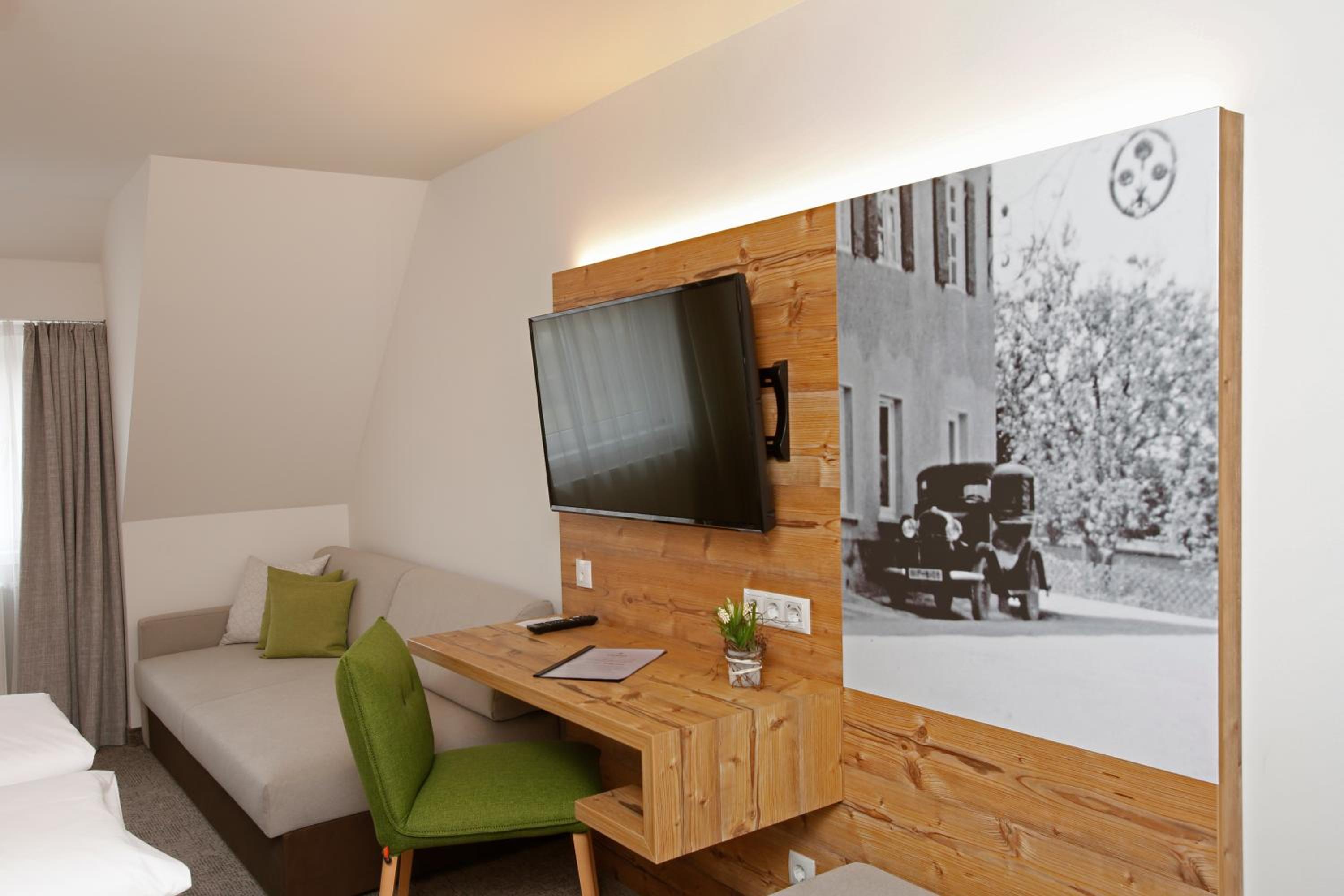 Premium Double Room - Photo 3