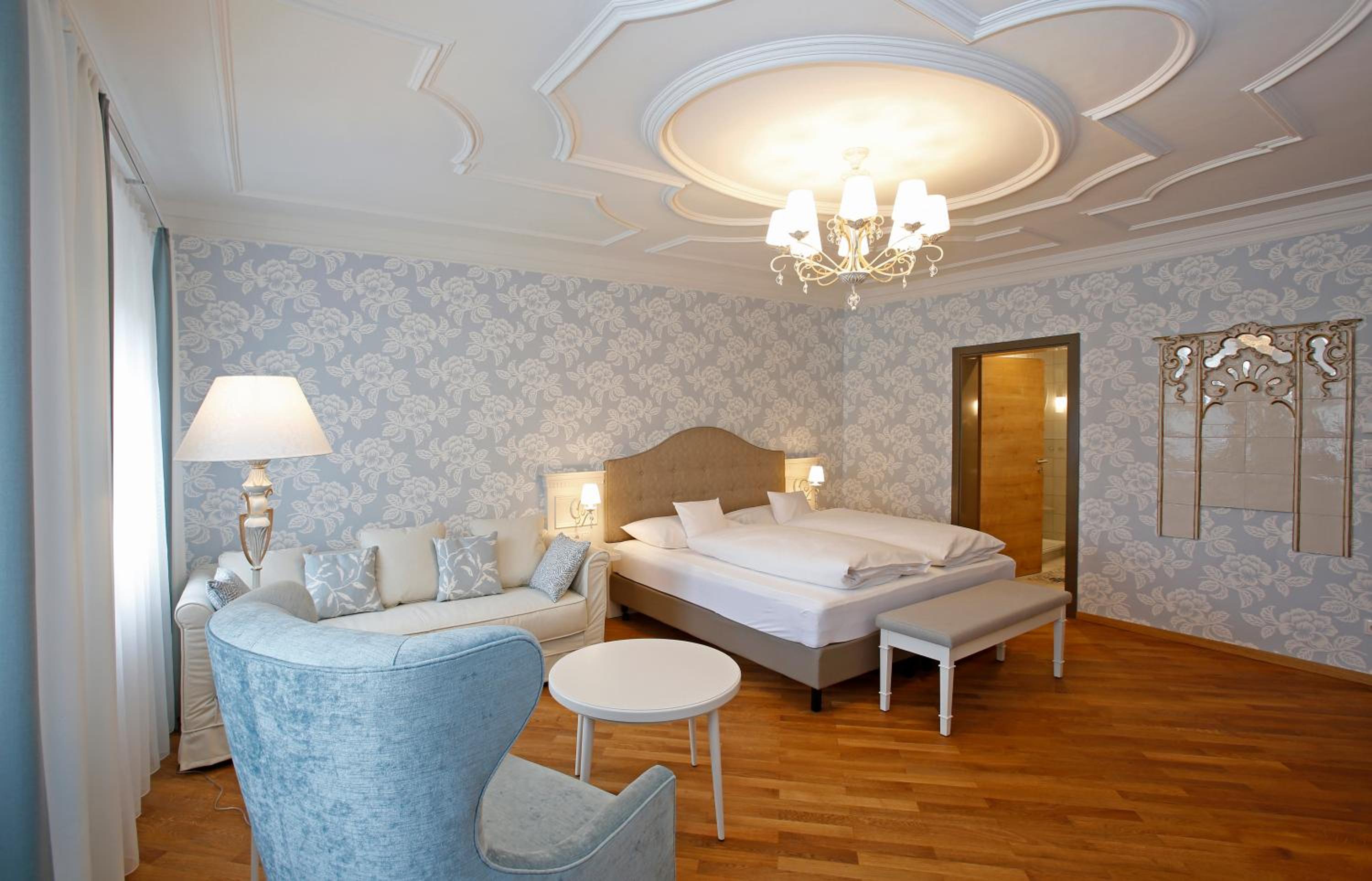 Junior Suite - Photo 1
