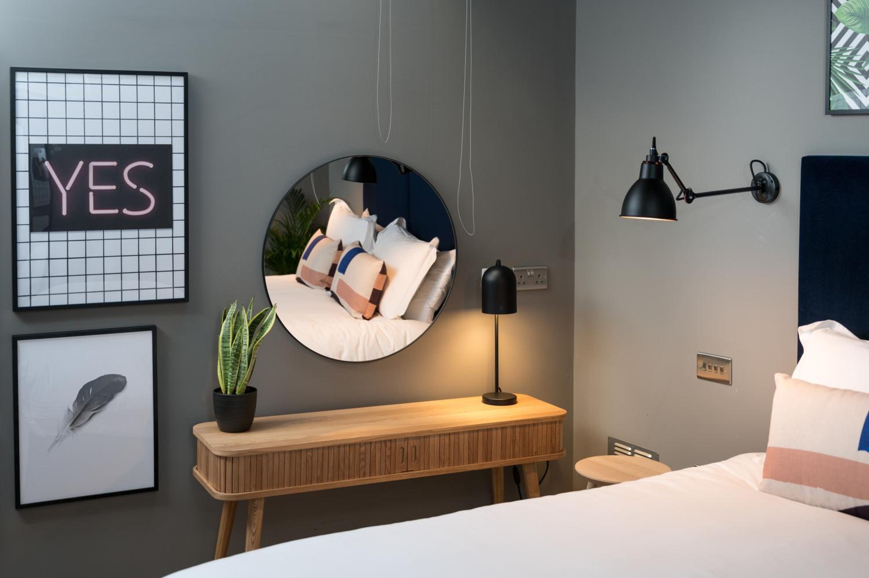 One-Bedroom Apartment - Photo 20