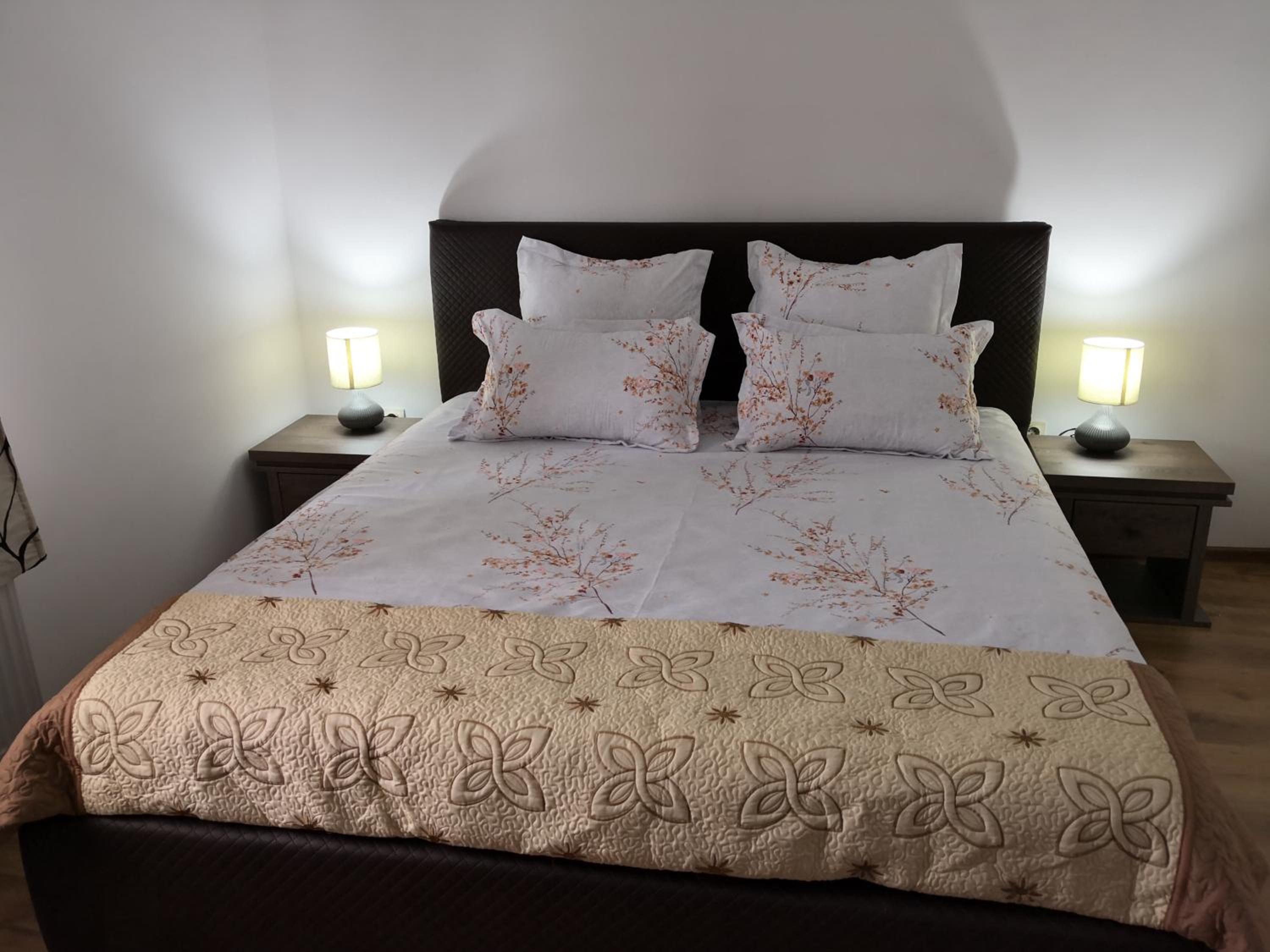 Studio with Sofa Bed - Photo 4