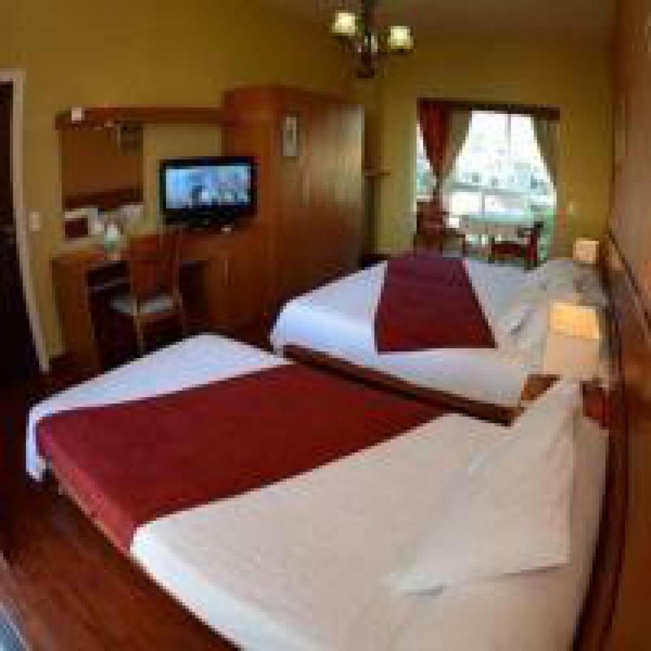 Deluxe Triple Room with Sea View photo 2