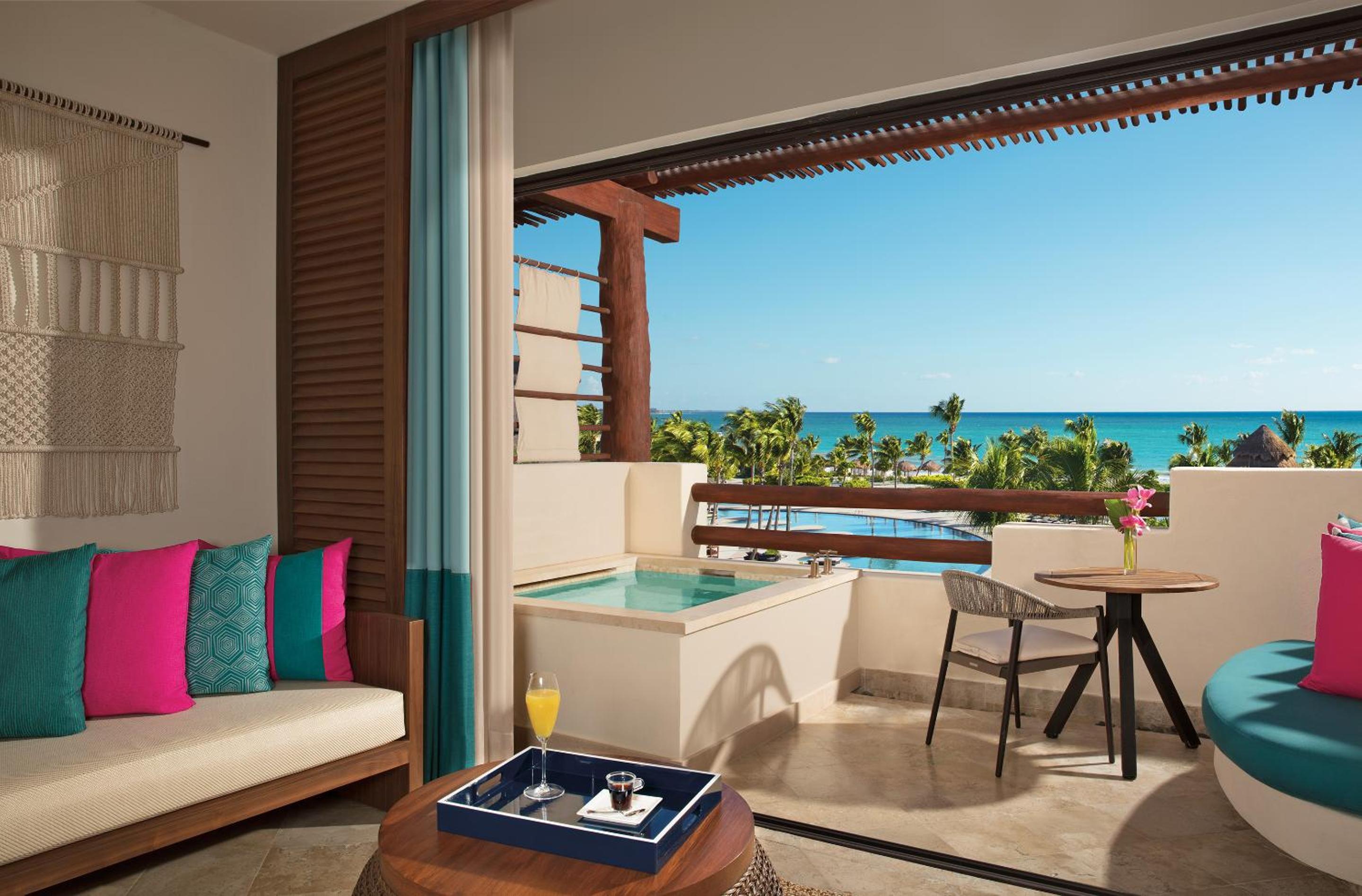 Preferred Club Junior Suite Ocean View King thumbnail 5