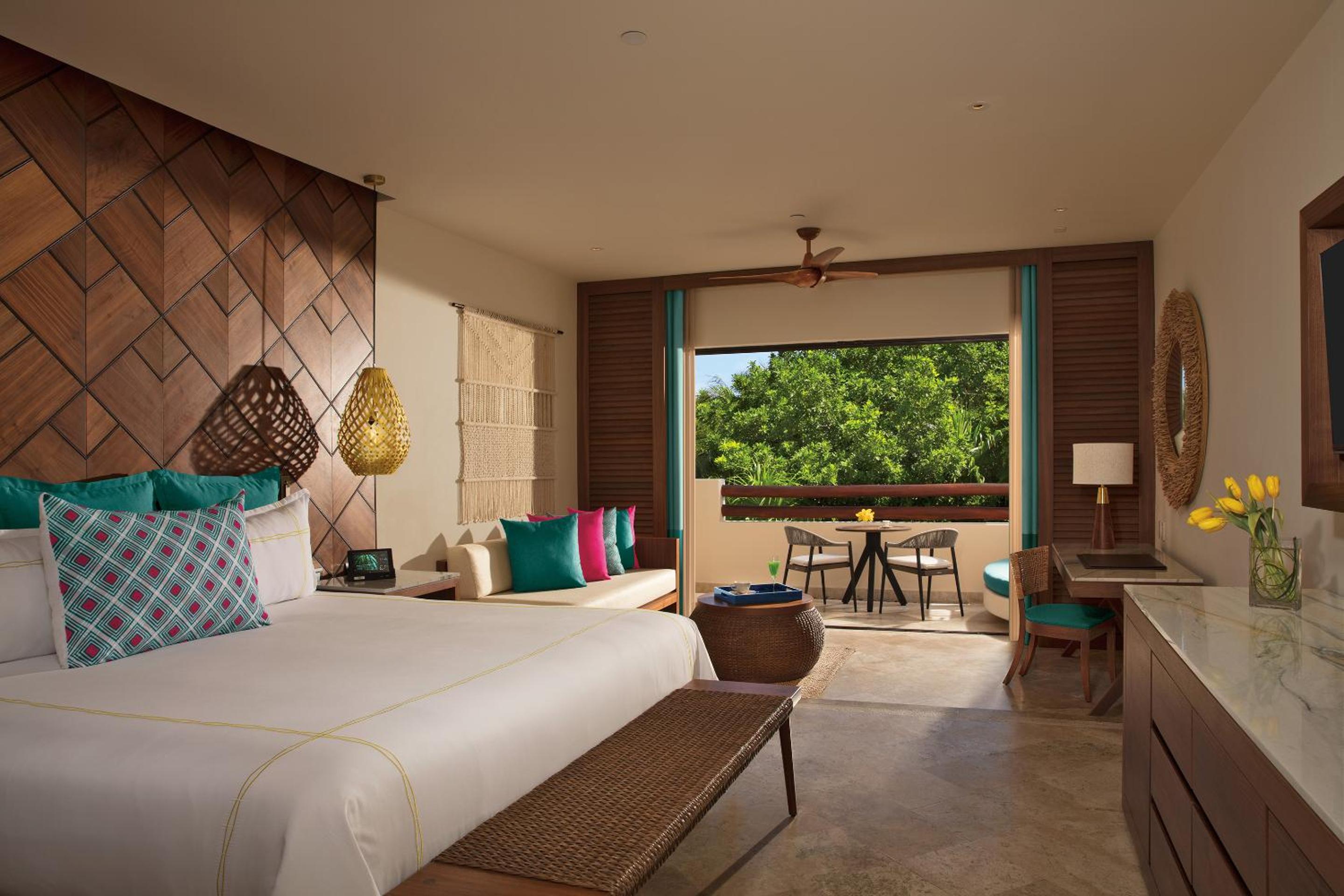 Junior Suite Tropical View King