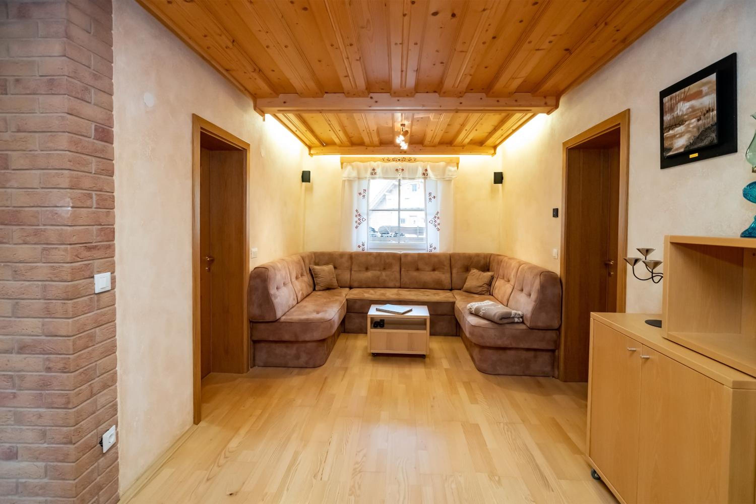 A7 - Two-Bedroom Apartment with Terrace and Fireplace - Ground Floor photo 3