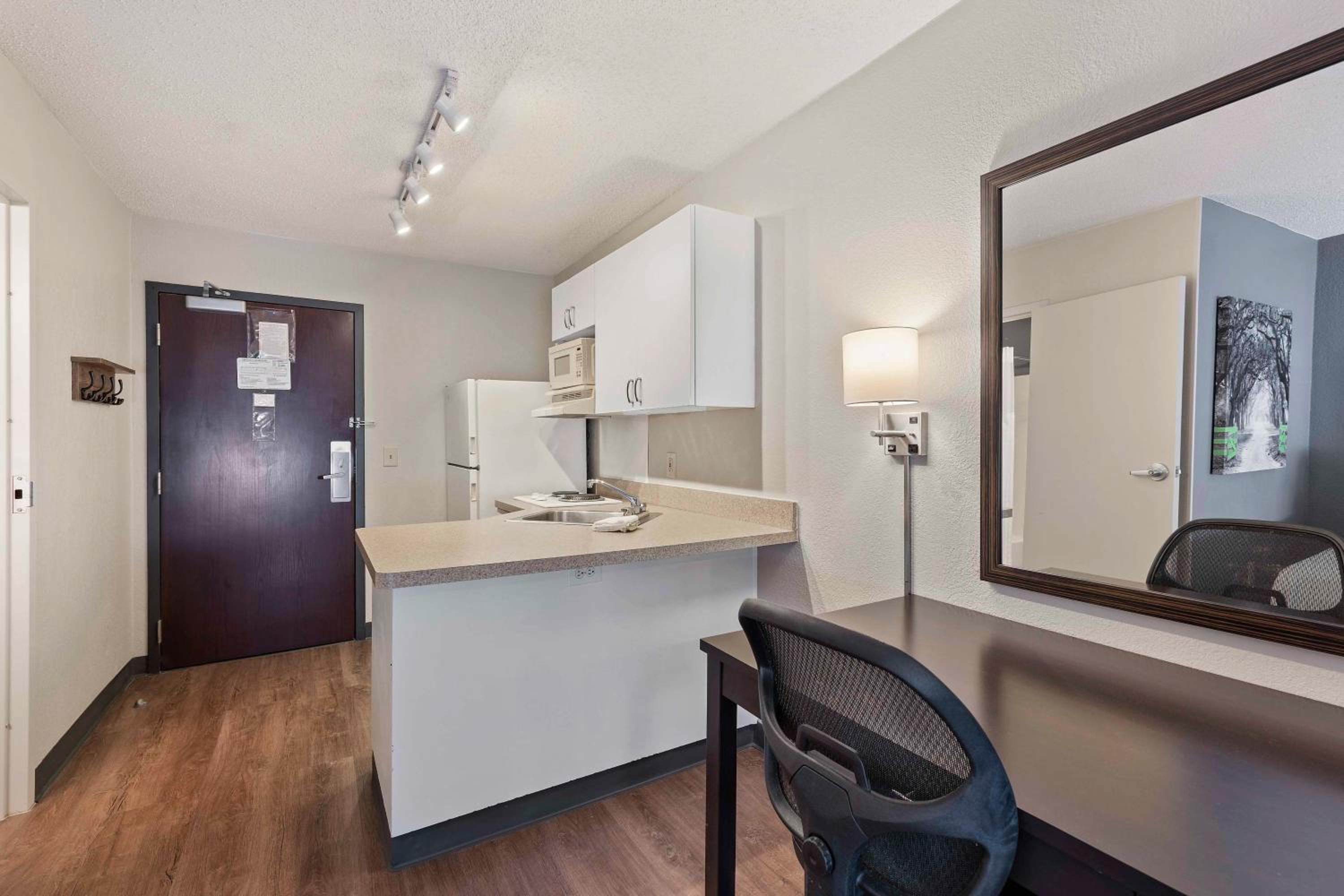 Studio with 2 Double Beds - Non-Smoking - Photo 10