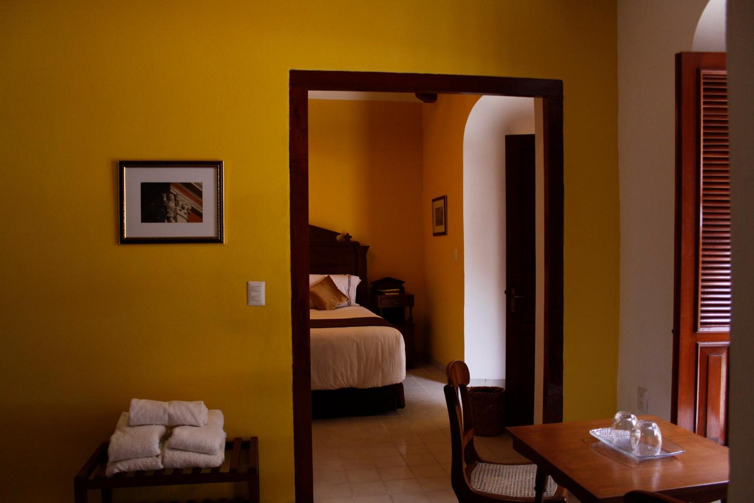 Standard Suite - Photo 15