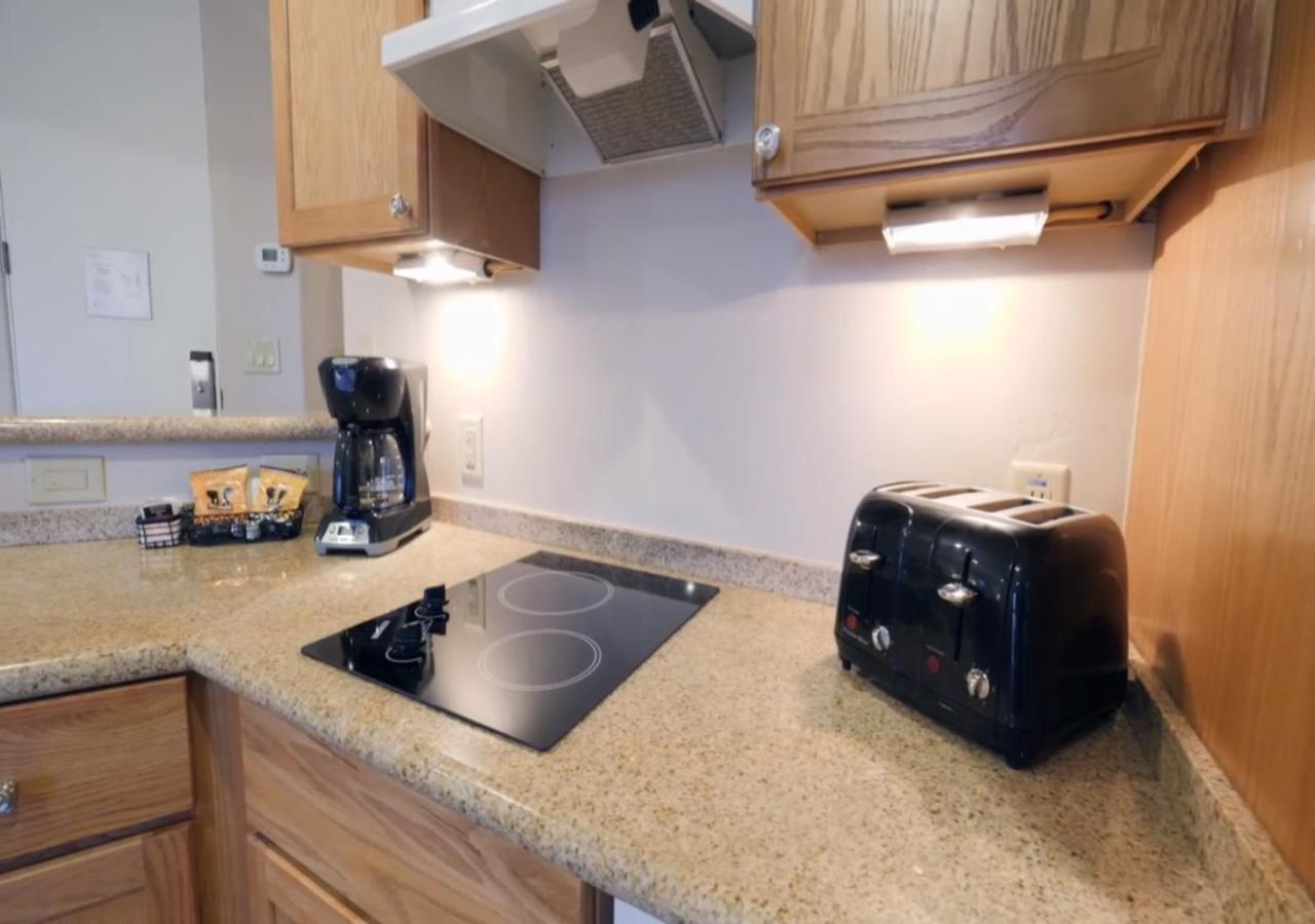 1-bedroom suite thumbnail 5