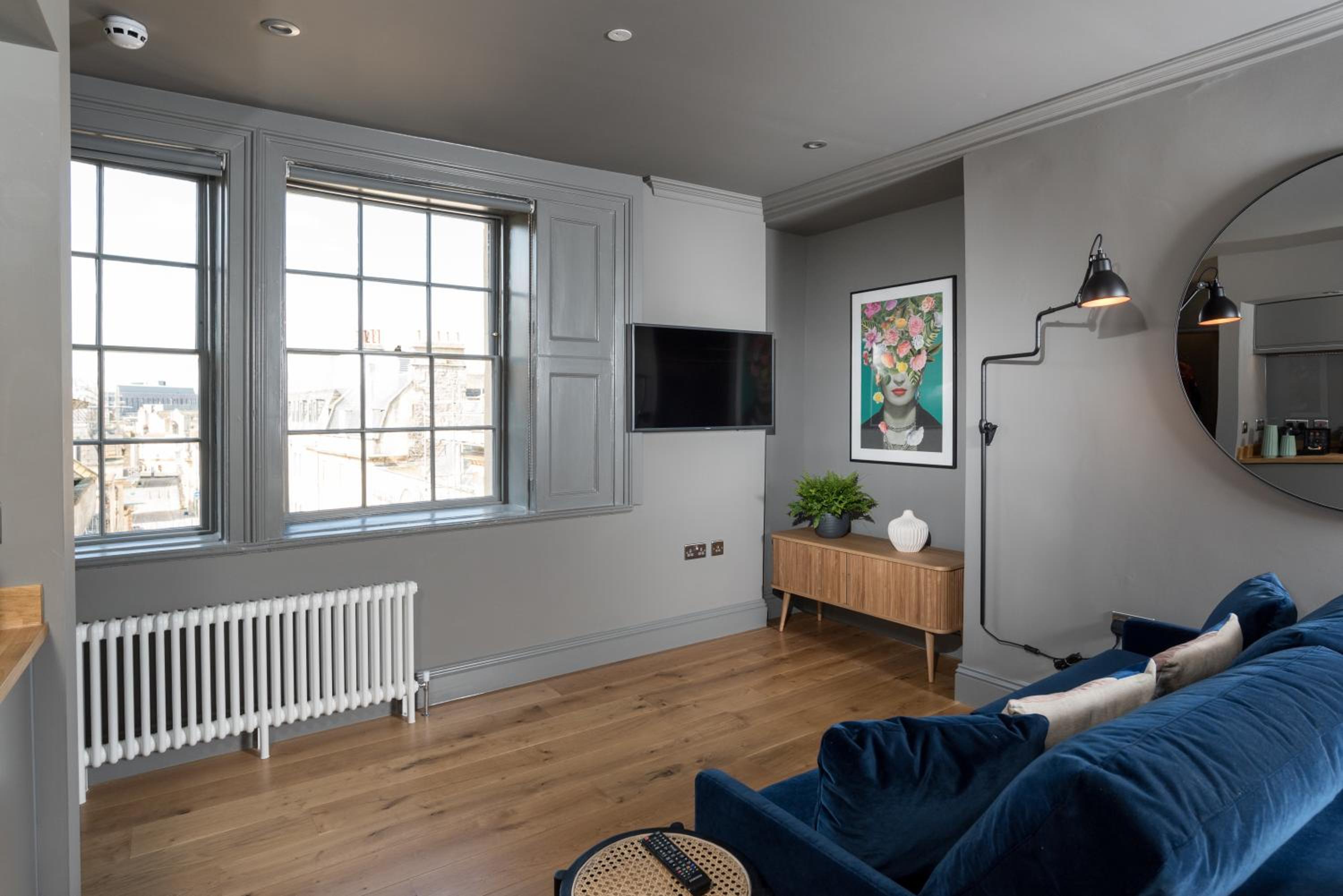 Deluxe Studio Apartment - Upper Floor - Photo 5