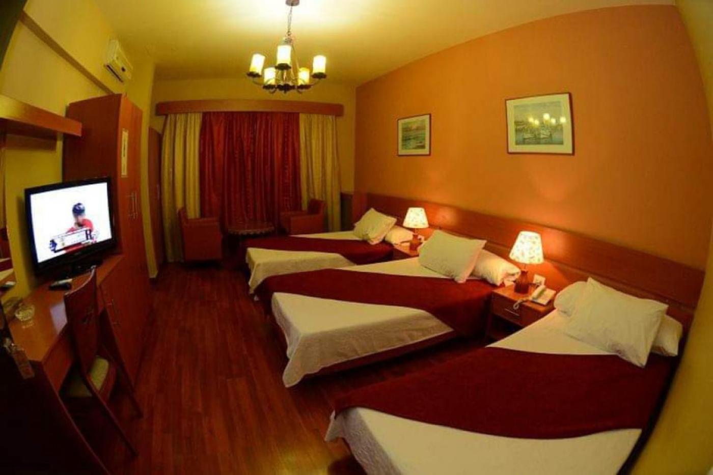 Basic Triple Room photo 3