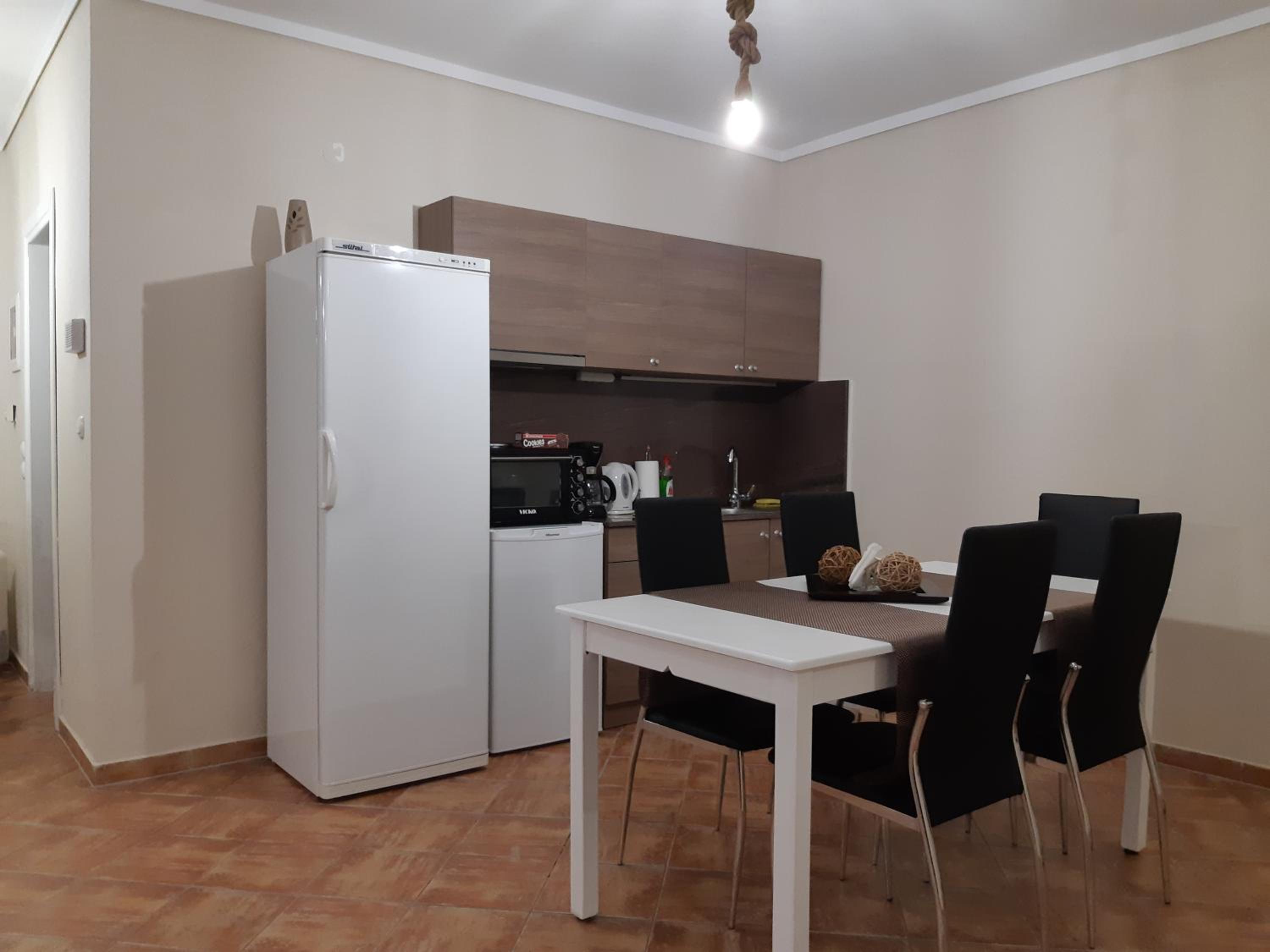 Two-Bedroom House - Photo 27