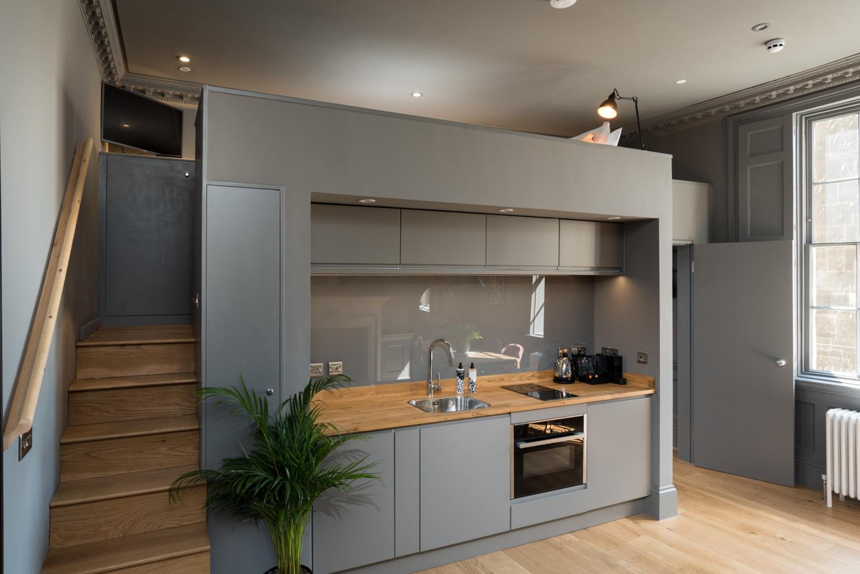 Deluxe Mezzanine Apartment - Photo 5