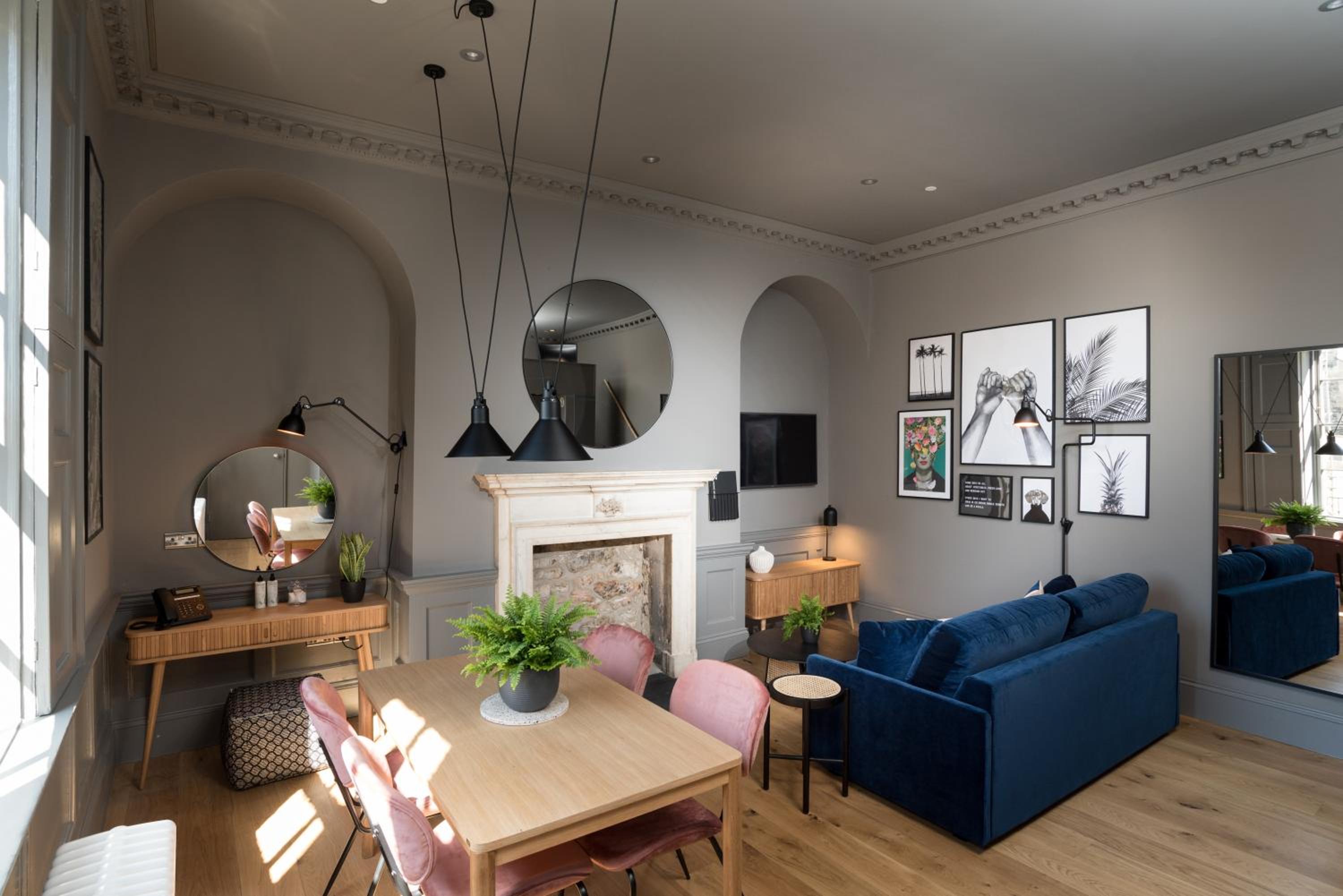 Deluxe Mezzanine Apartment - Photo 8
