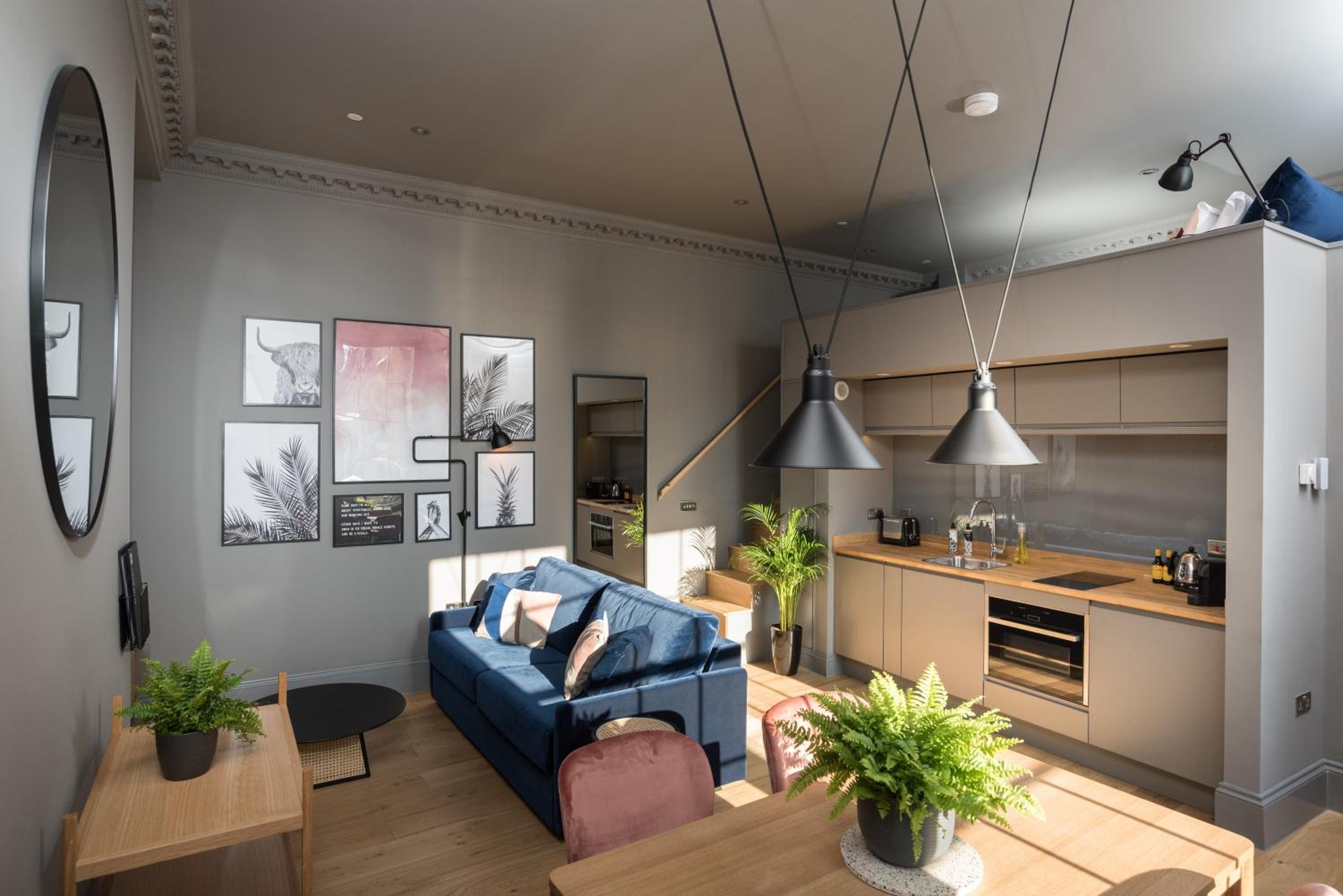 Deluxe Mezzanine Apartment - Photo 1