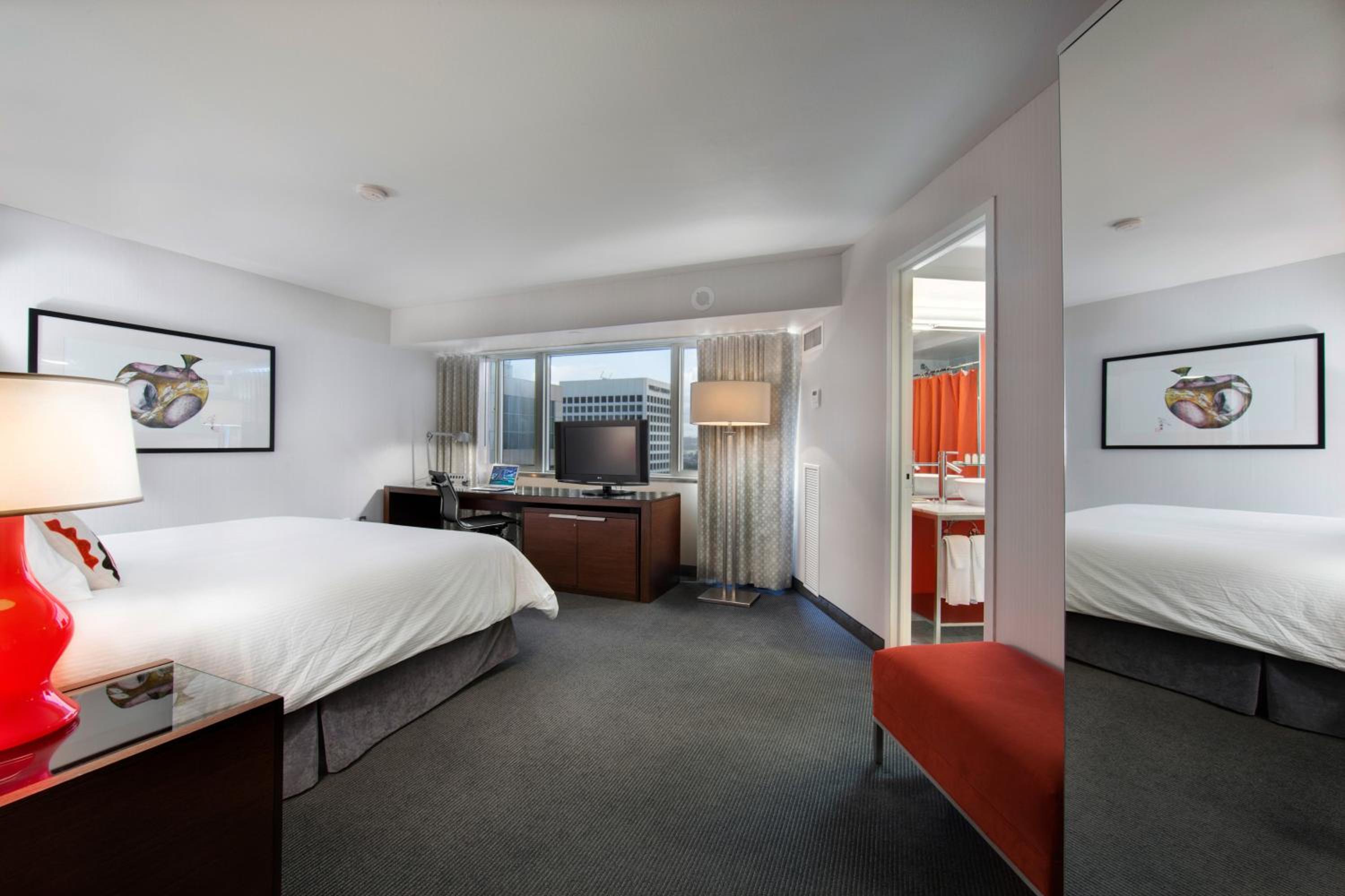 Superior King Suite - Photo 6