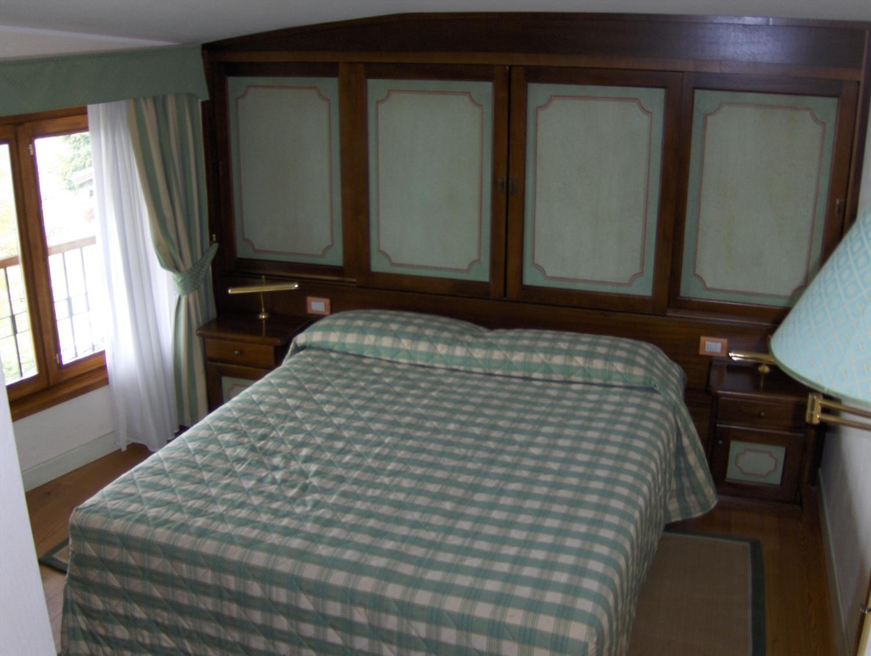 Double Room with Lake View - Photo 1