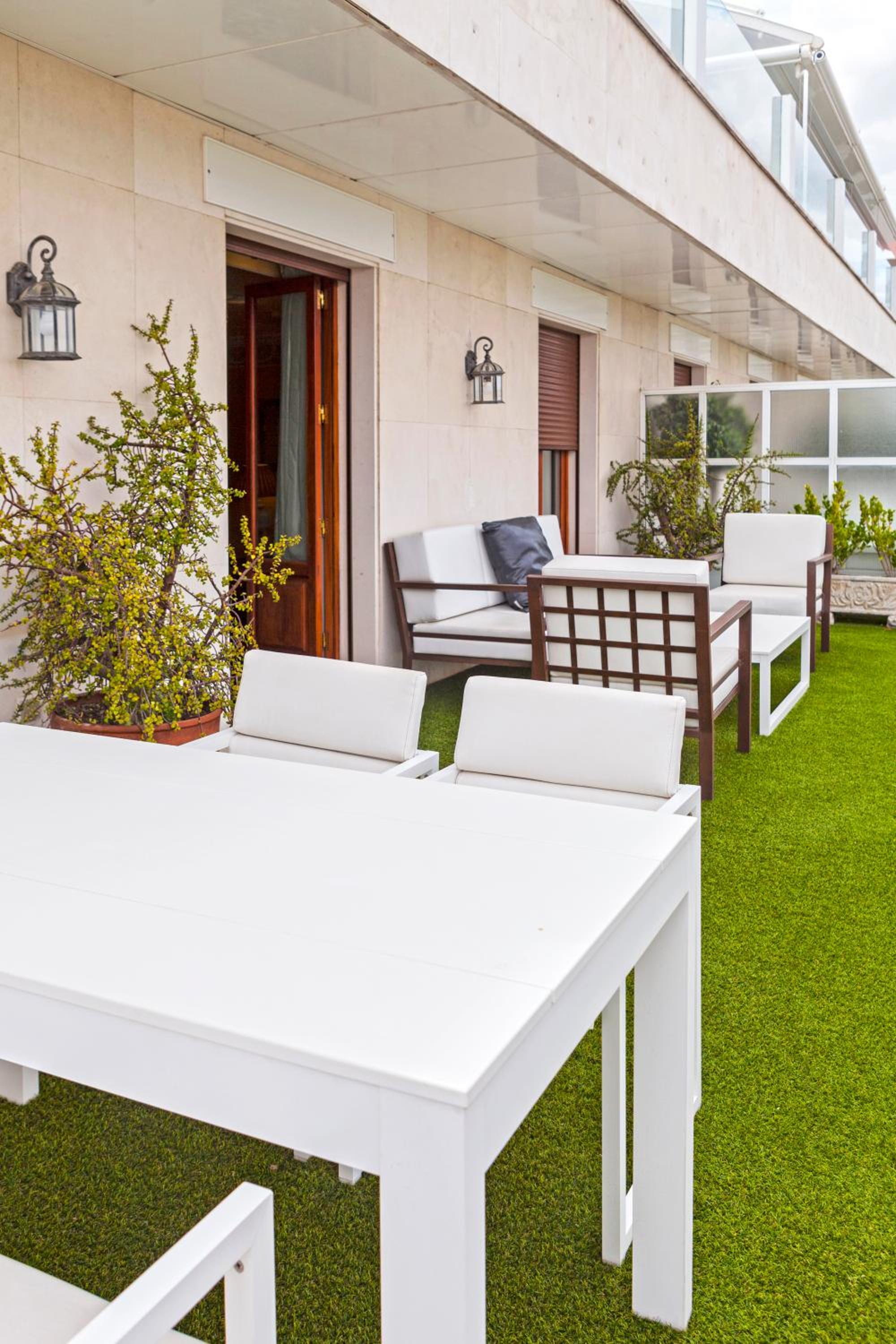 Deluxe Double Room with Terrace - Photo 11