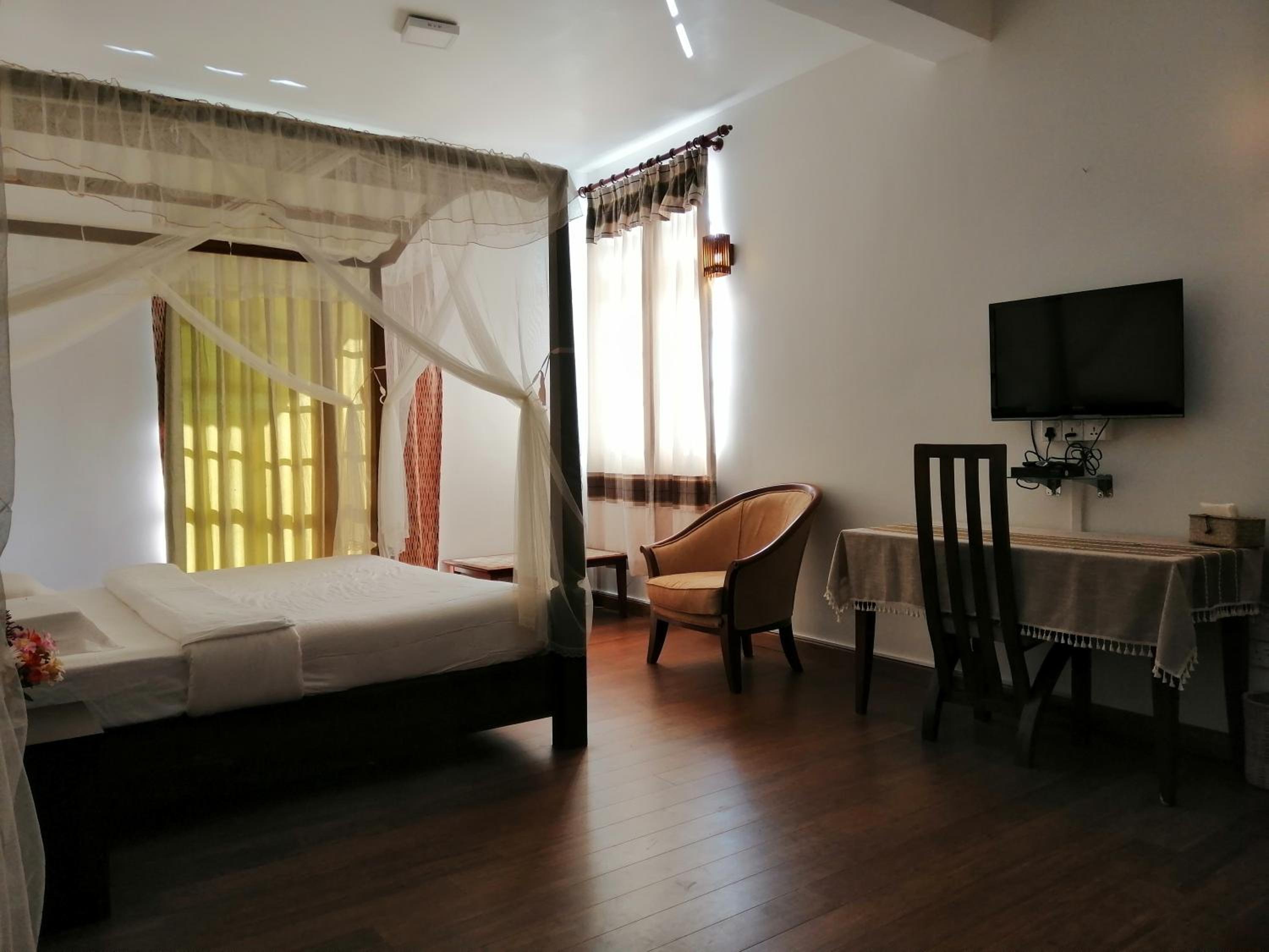 Deluxe Family Room