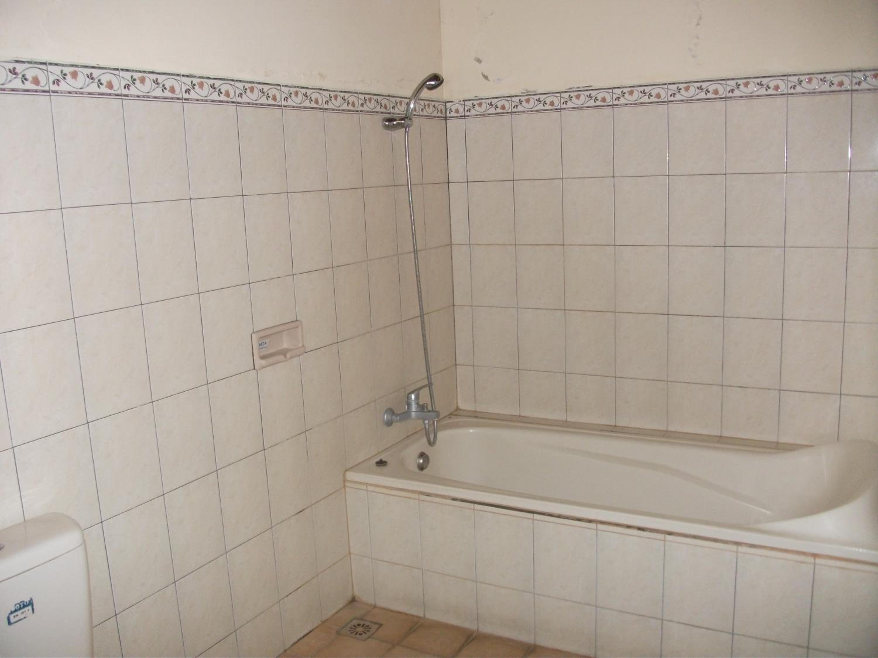 Standard Double Room - Photo 8