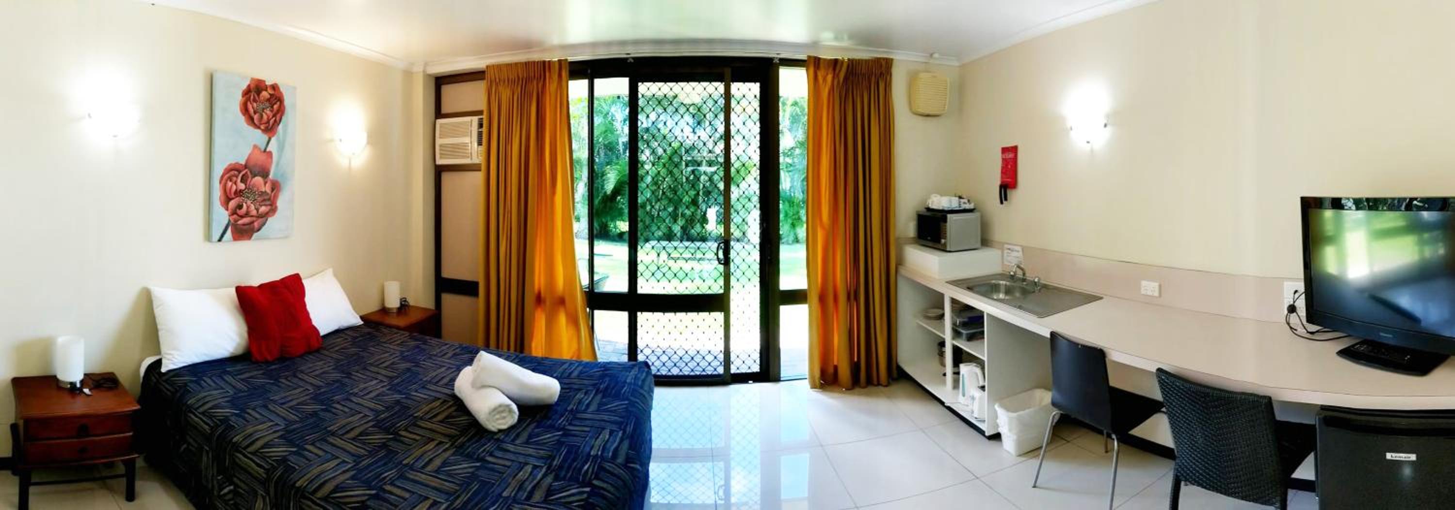 Executive Two-Bedroom Suite - Photo 18