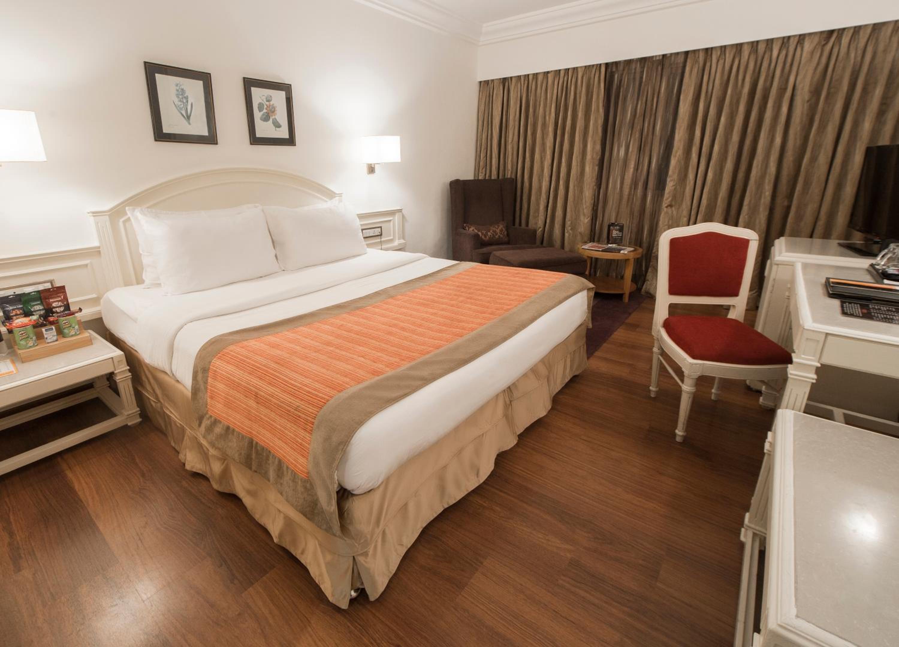 Executive Room - 15% disc on Food & Soft Beverages on dine in Koi Garden Restaurant - Happy Hours 1+1 at Koi Garden (On selected Brands only Timing 1700hrs – 2000hrs) Valid till 30th Sep 2026